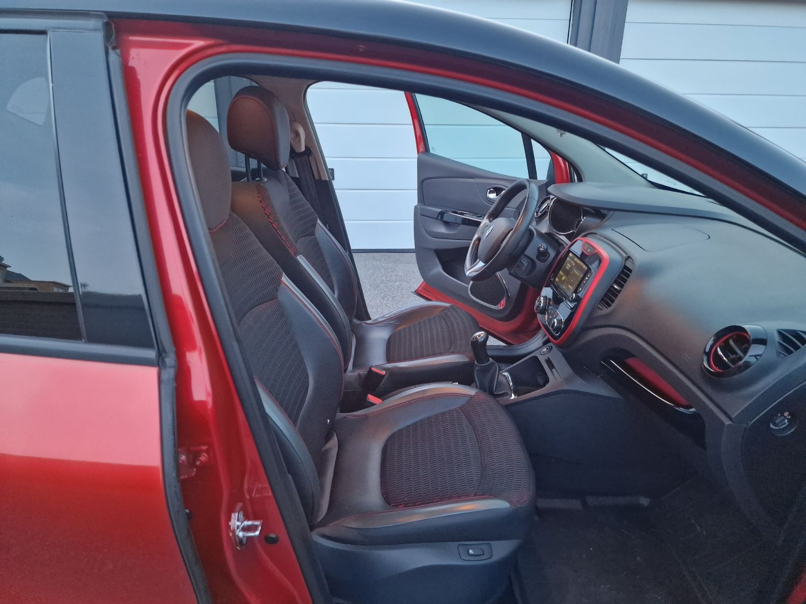 Renault Captur 0.9 TCe Manual, 5-trins, 90ps, 2015