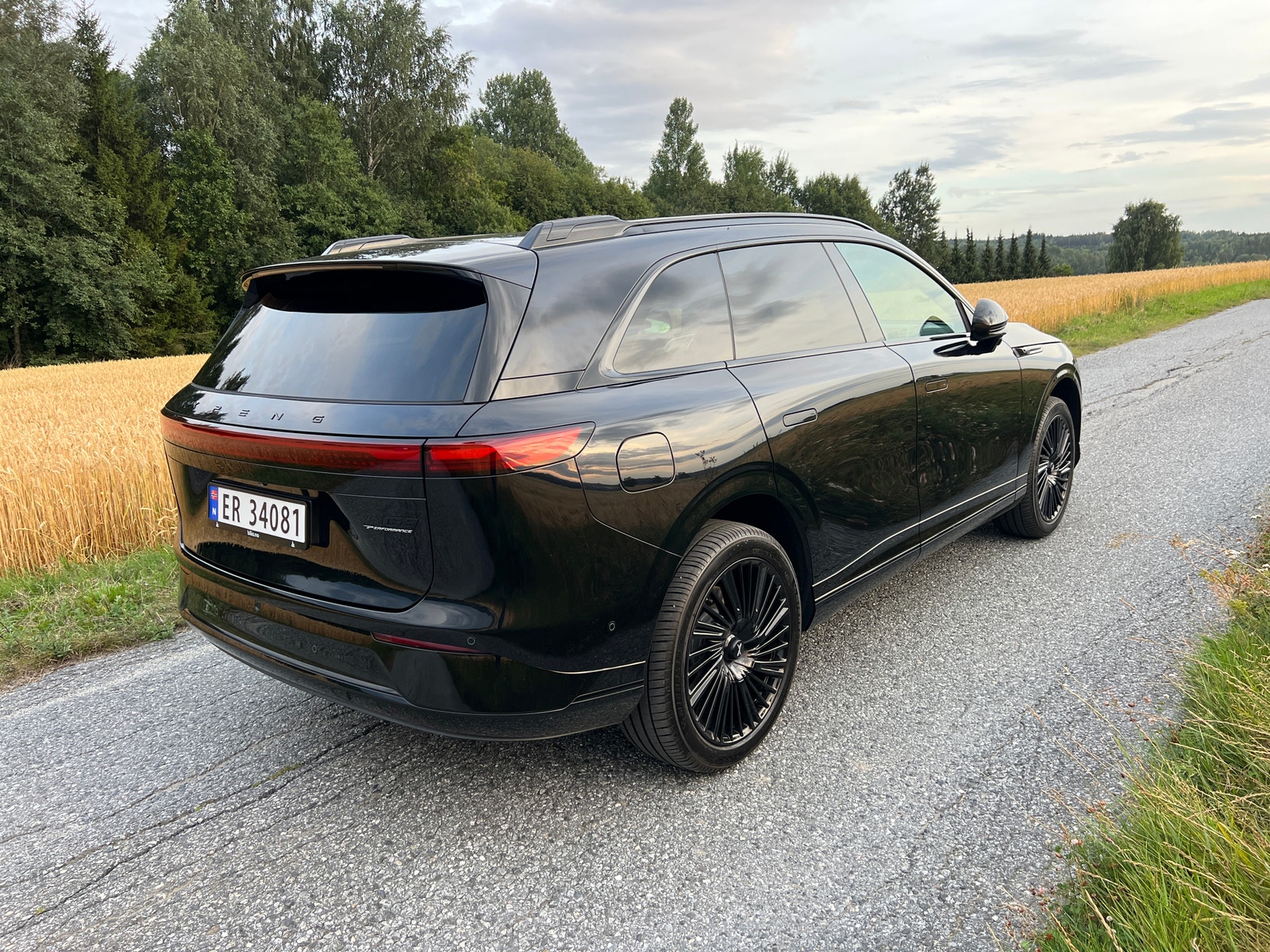 XPENG G9 Performance, 575hp, 2025