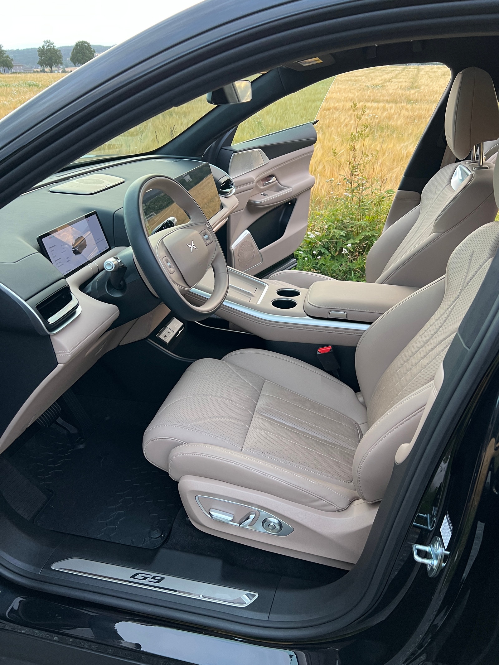 XPENG G9 Performance, 575hp, 2025