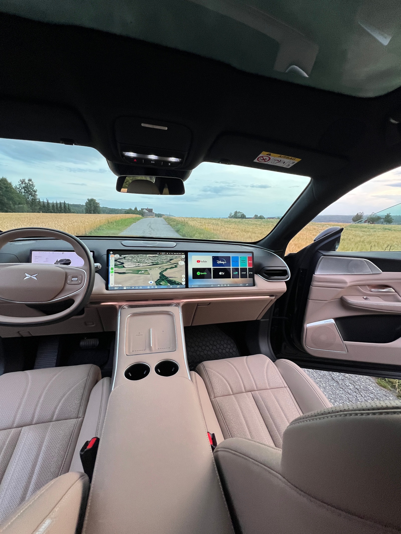 XPENG G9 Performance, 575hp, 2025