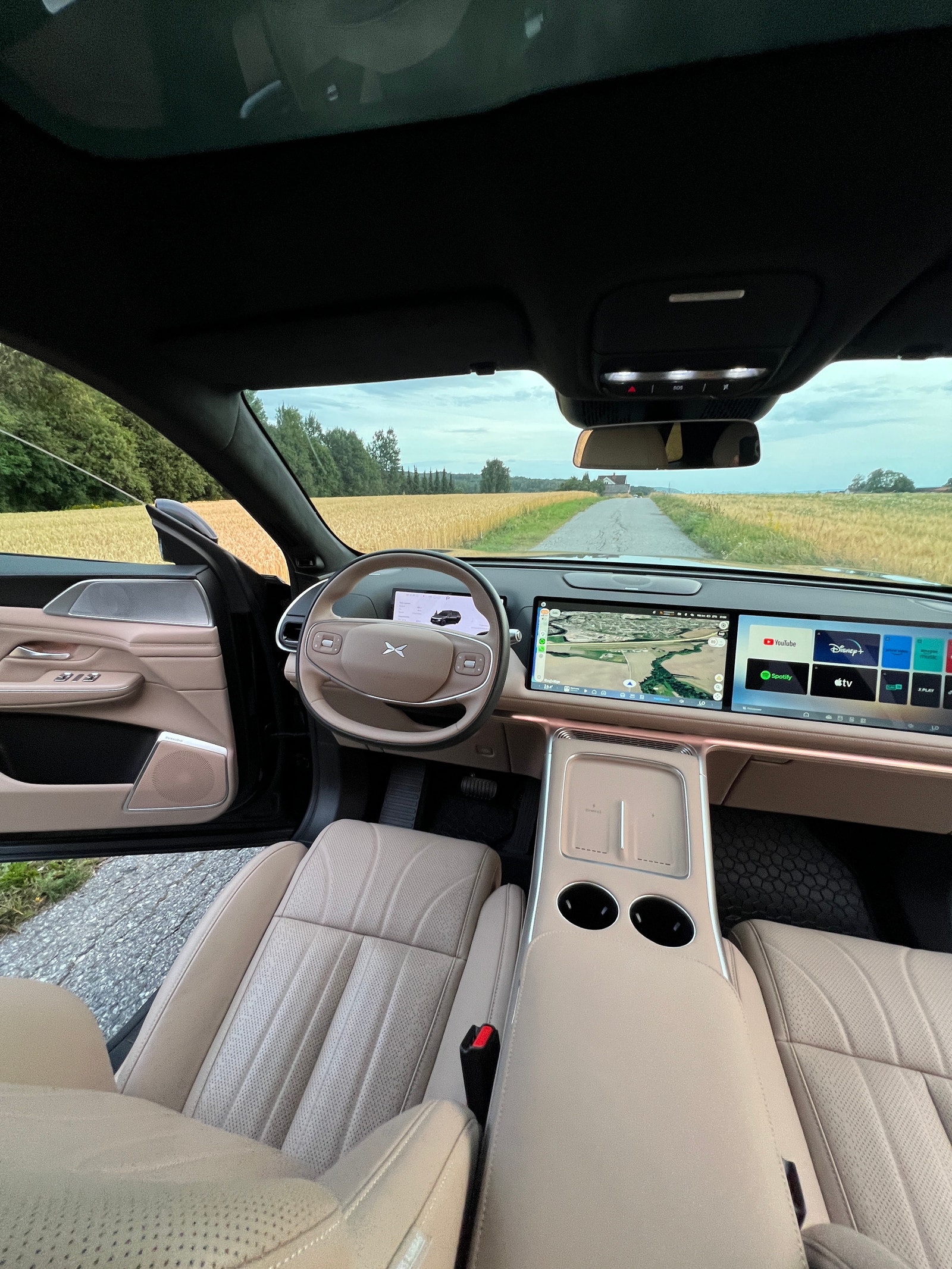 XPENG G9 Performance, 575hp, 2025