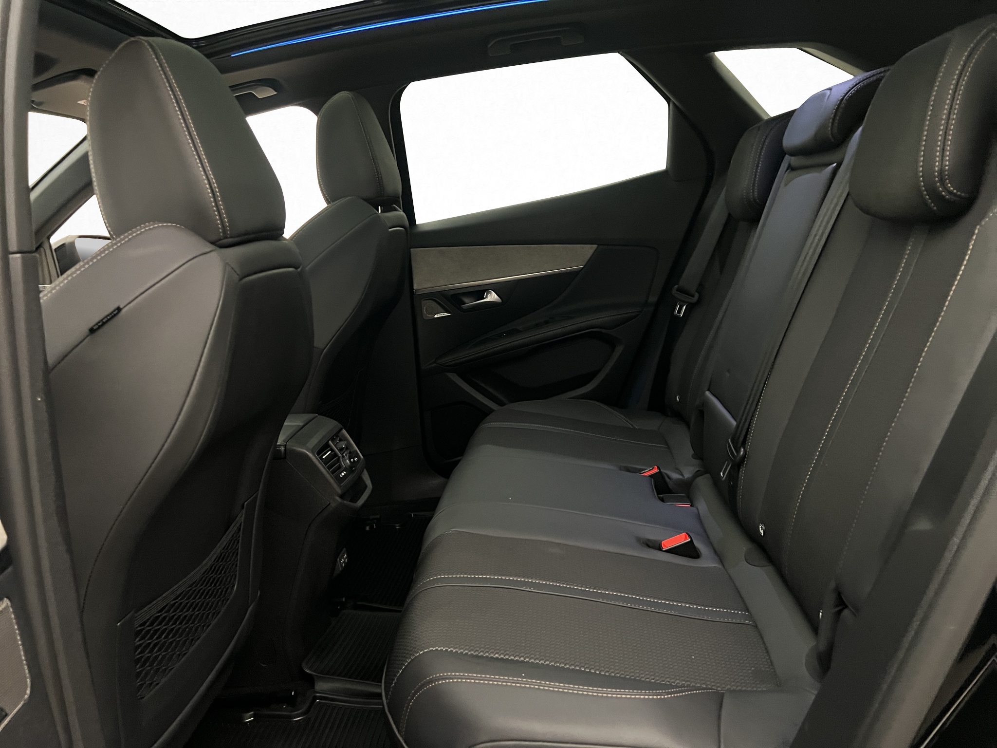 Peugeot 3008 1.2 PureTech 130 EAT, 8-trins, 131ps, 2023