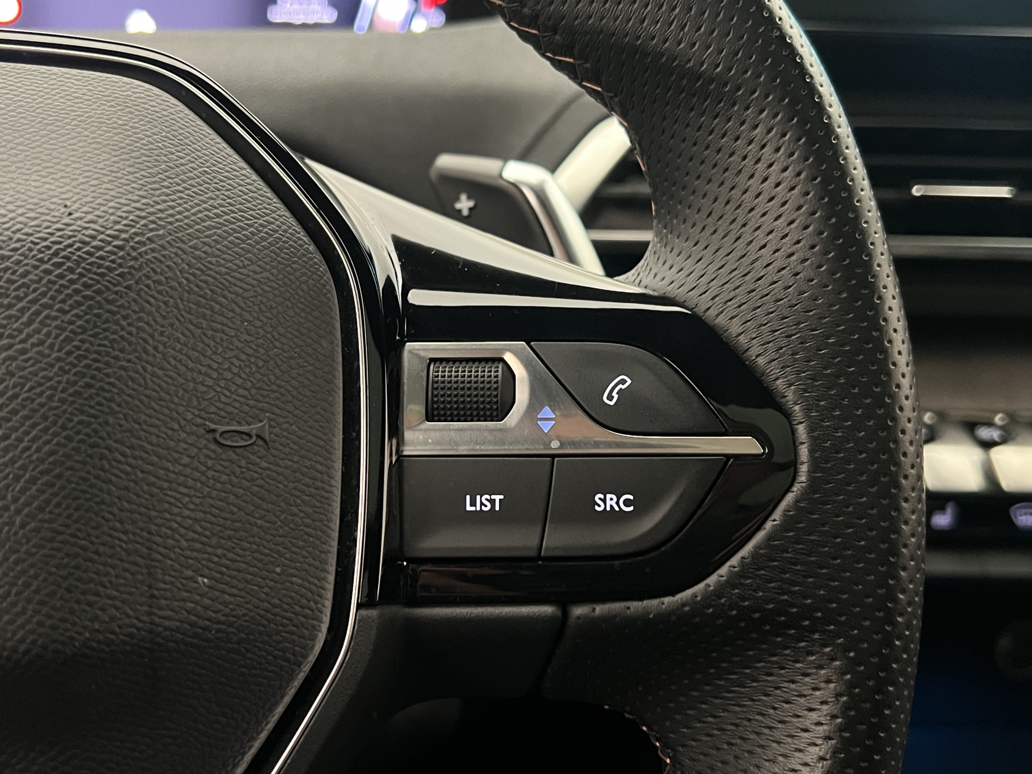 Peugeot 3008 1.2 PureTech 130 EAT, 8-trins, 131ps, 2023