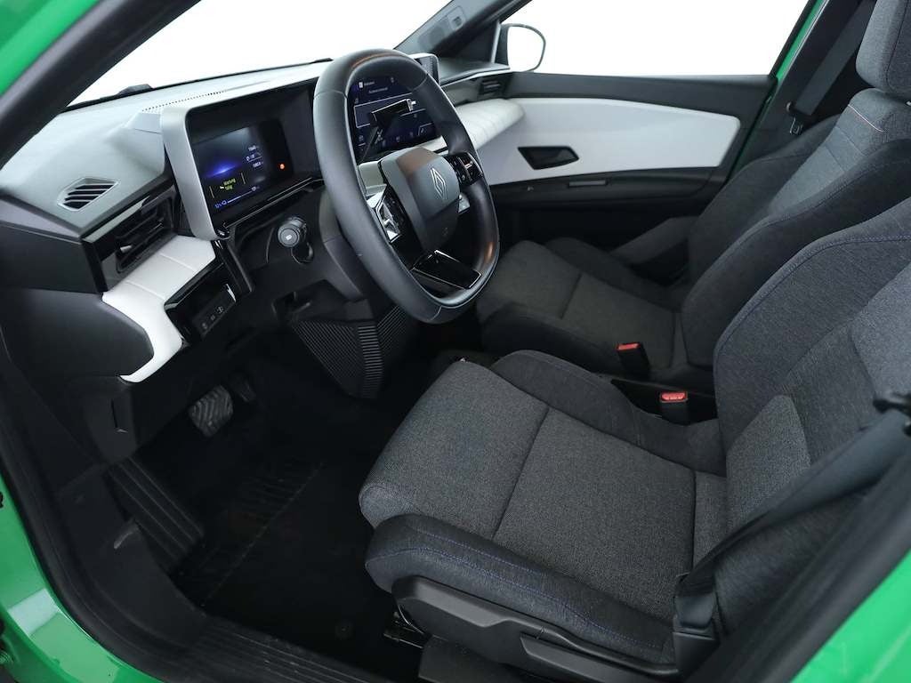 Renault 5 E-Tech 40 kWh, 122hp, 2025