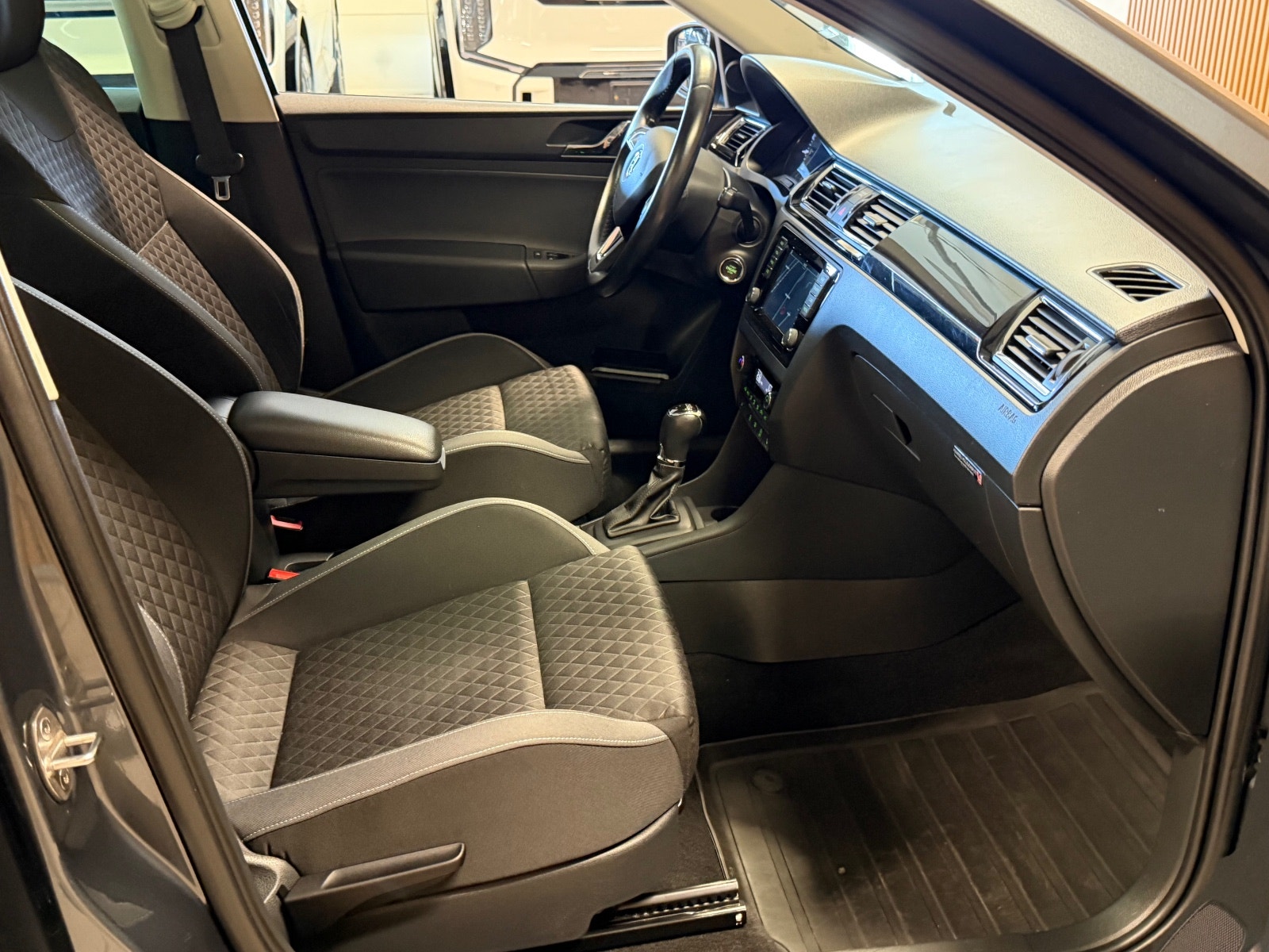 Škoda Rapid Spaceback 1.2 TSI DSG Sequential, 7-trins, 90ps, 2016