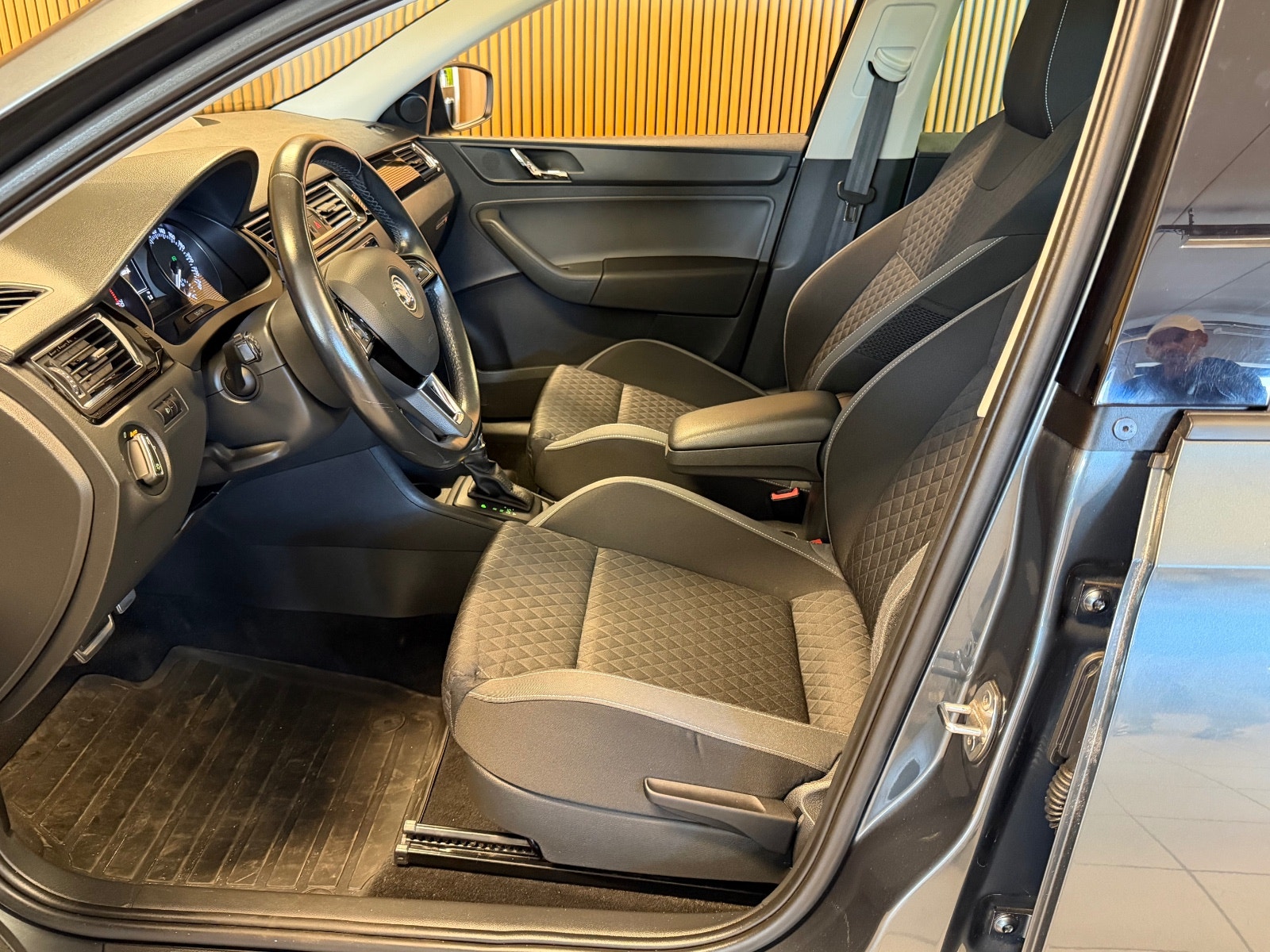 Škoda Rapid Spaceback 1.2 TSI DSG Sequential, 7-trins, 90ps, 2016
