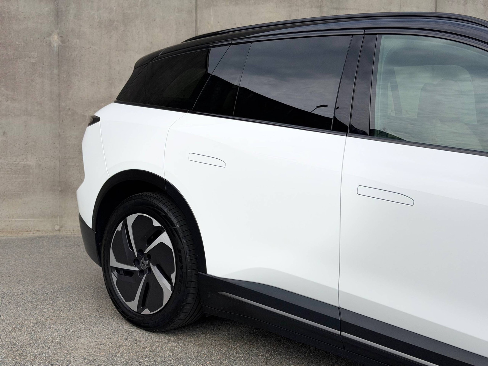 NIO EL6 Long Range, 490hp, 2024