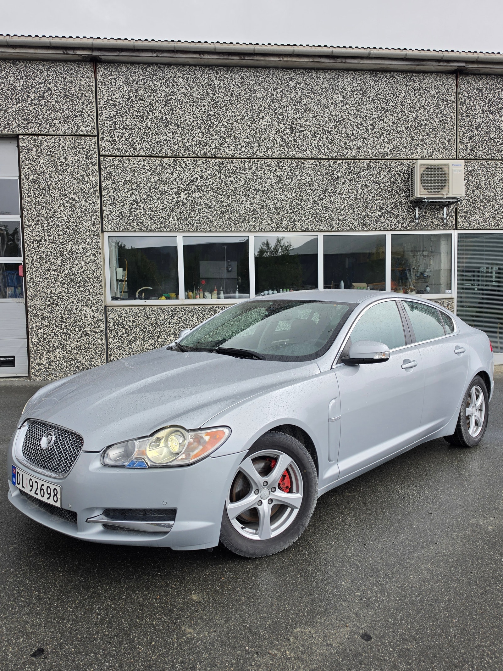 Jaguar XF 2.7 V6 Automatic, 207hp, 2009