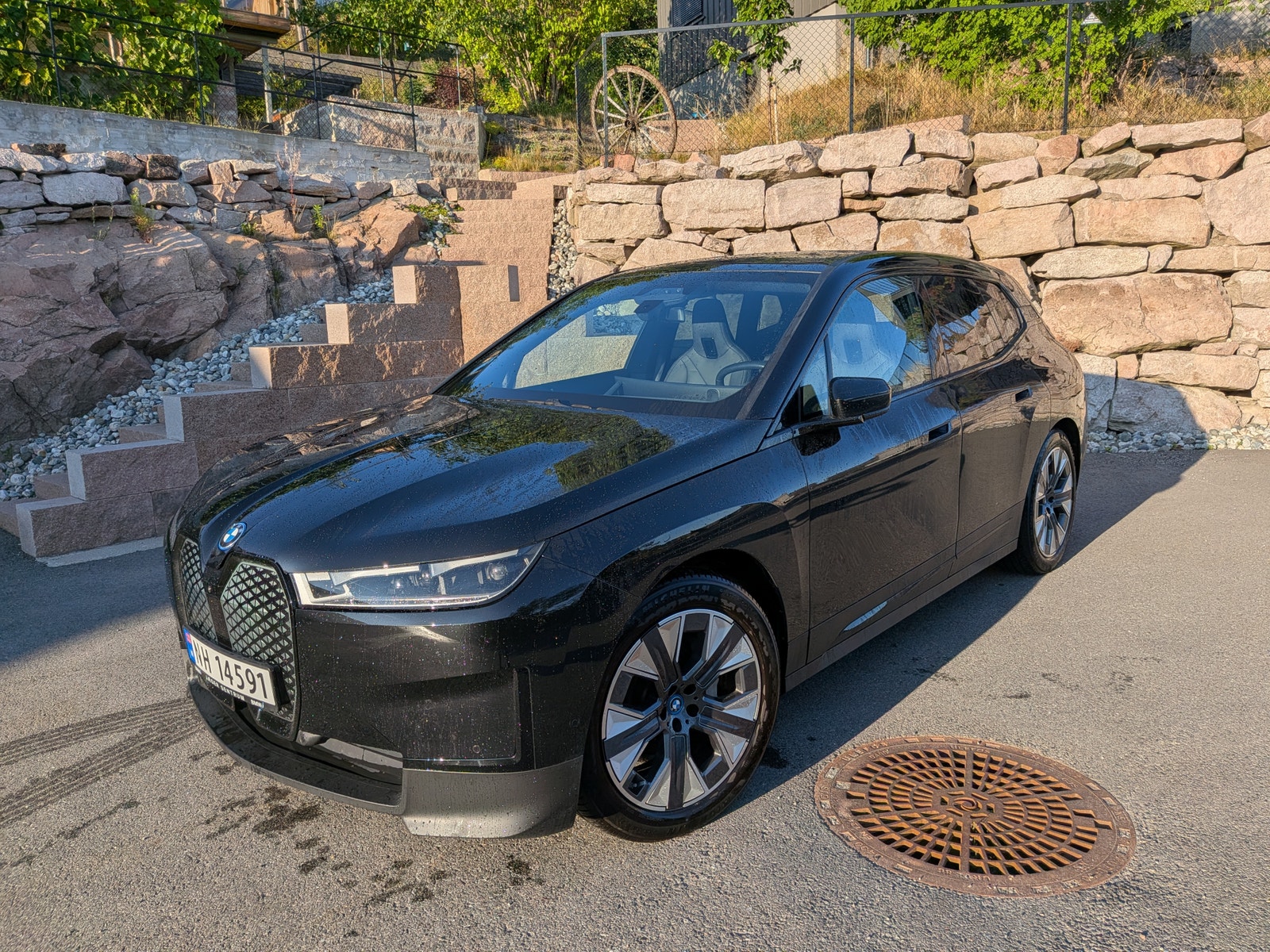 BMW iX xDrive40, 326hp, 2023