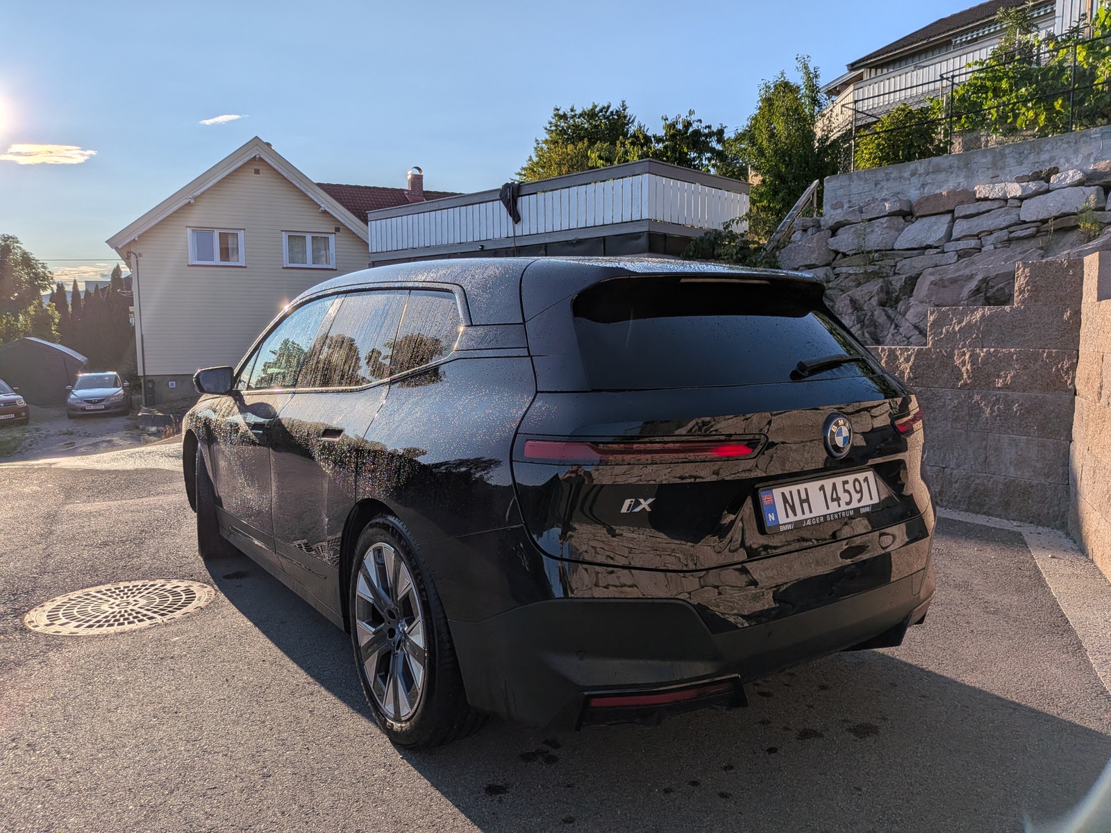 BMW iX xDrive40, 326hp, 2023