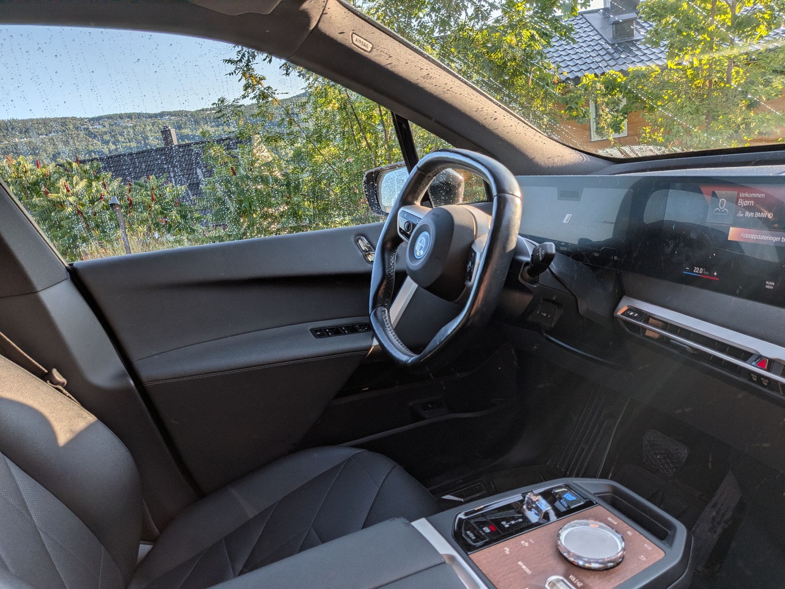 BMW iX xDrive40, 326hp, 2023