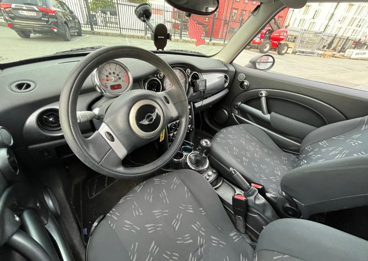MINI One Manual, 5-trins, 90ps, 2006