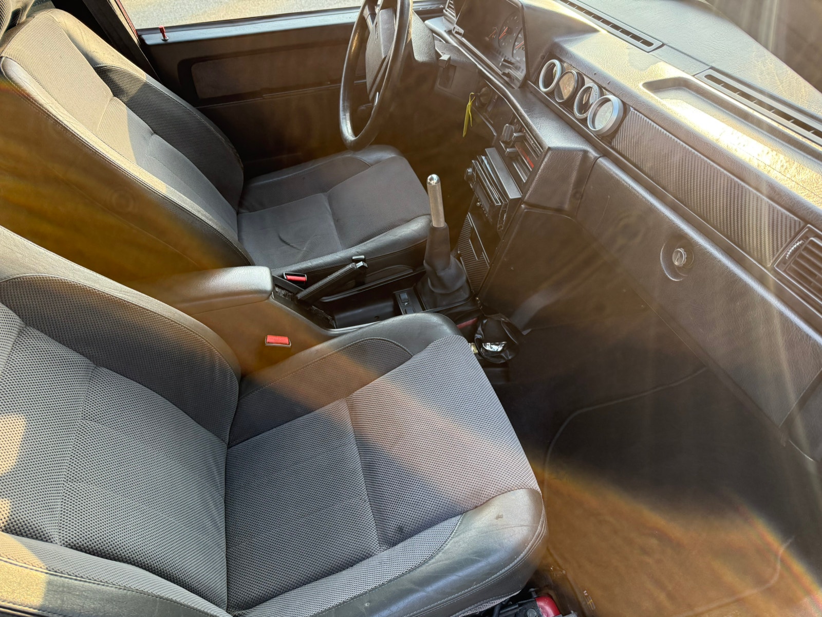 Volvo 740 2.3 Automatic, 4-trins, 115ps, 1990