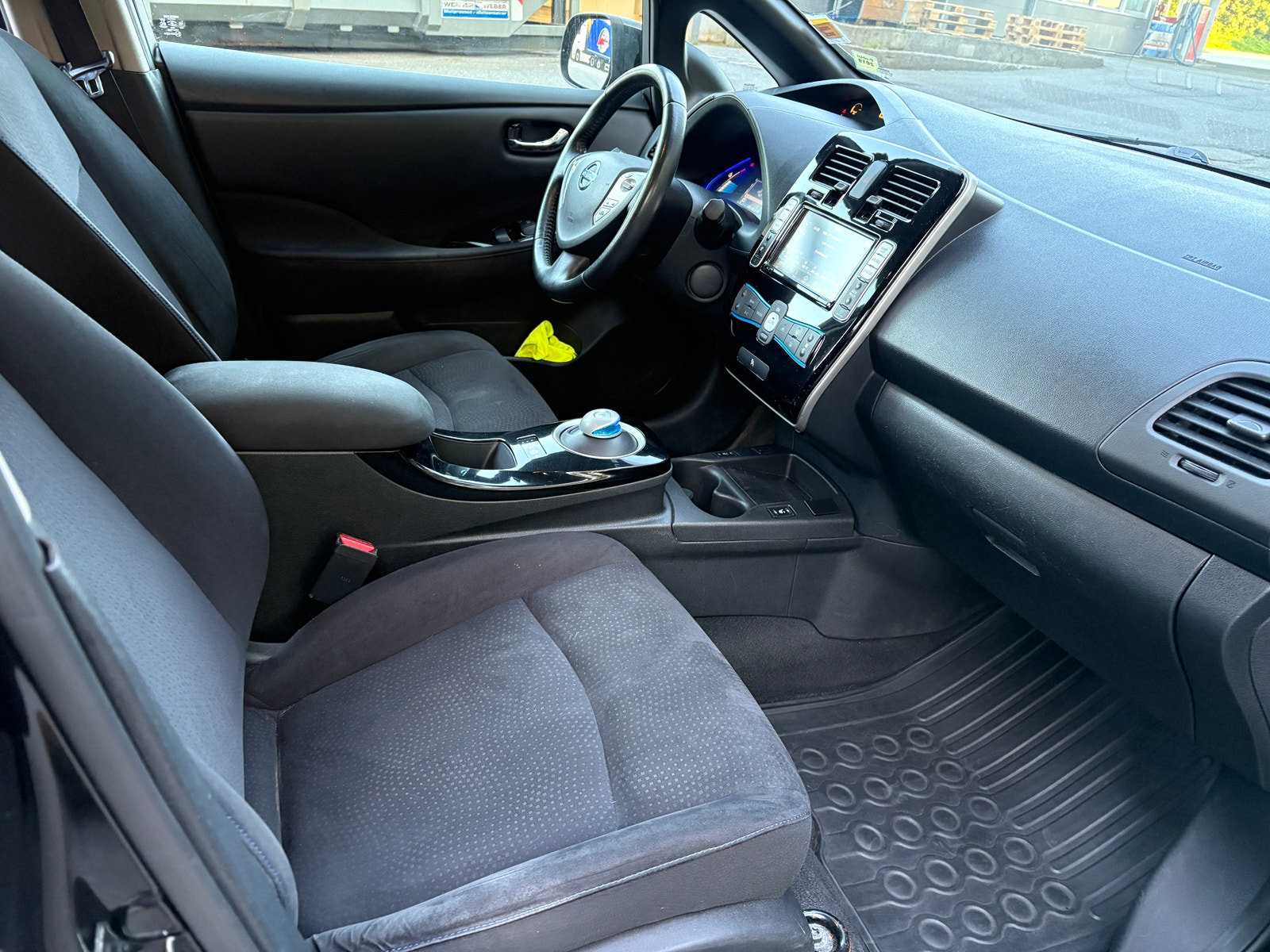 Nissan Leaf 30 kWh, 109hp, 2016