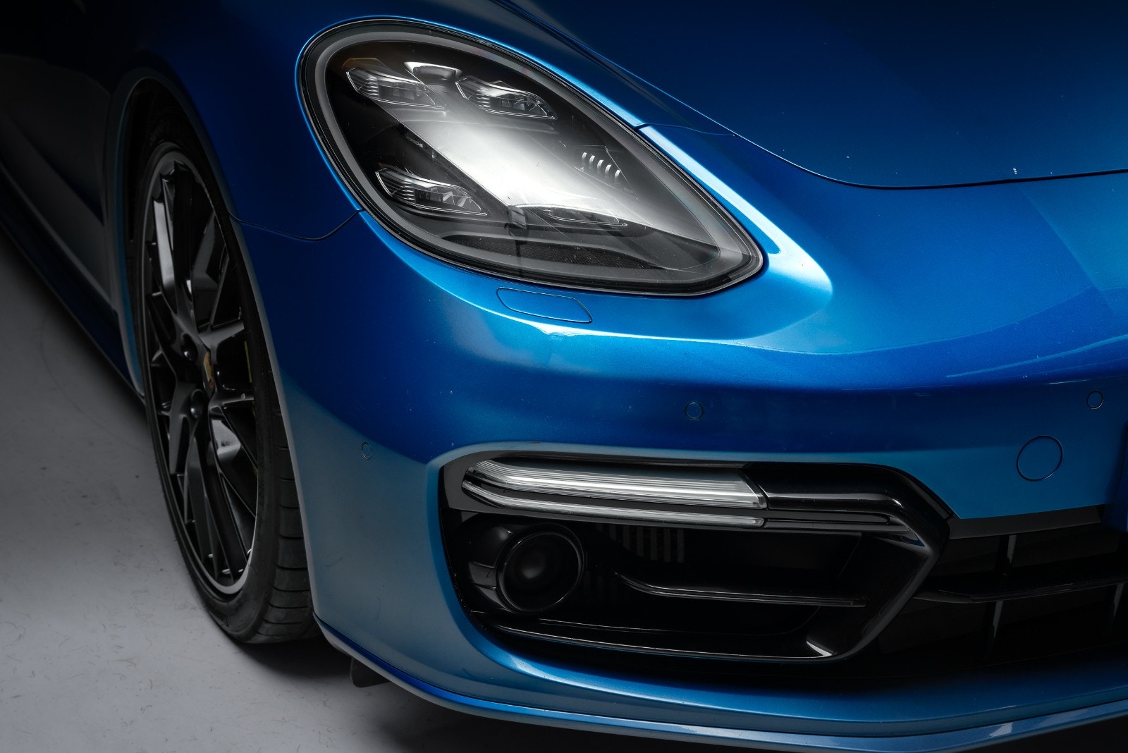 Porsche Panamera 4 E-Hybrid PDK, 462hp, 2017