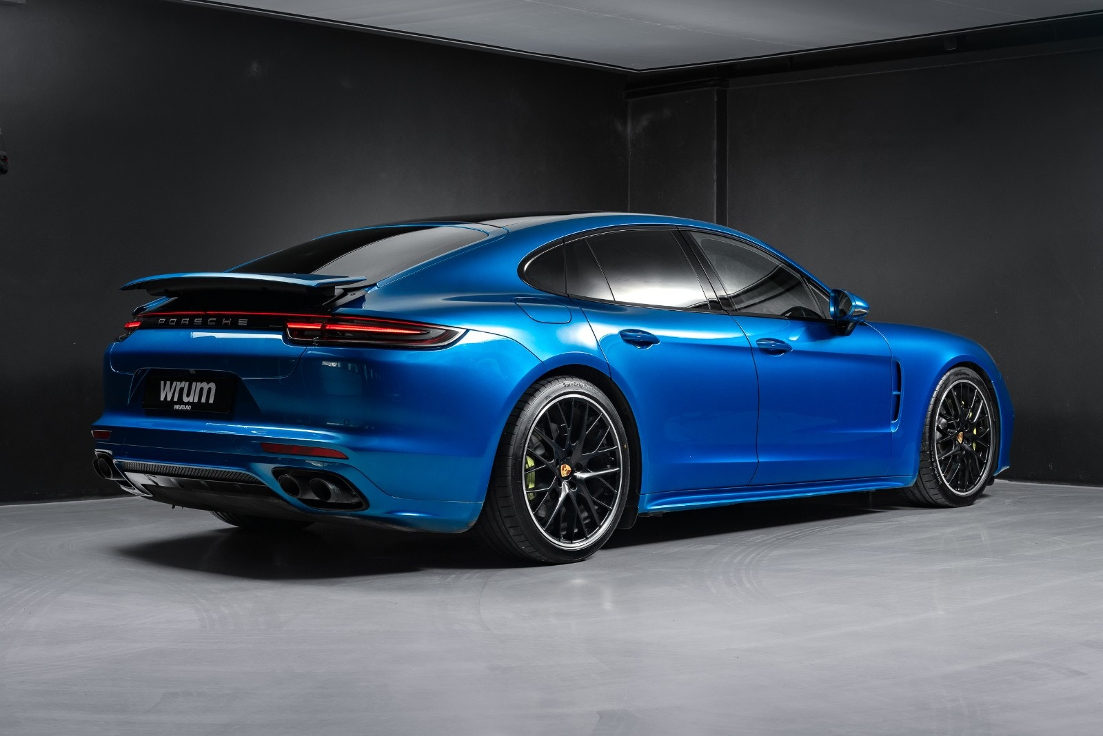 Porsche Panamera 4 E-Hybrid PDK, 462hp, 2017
