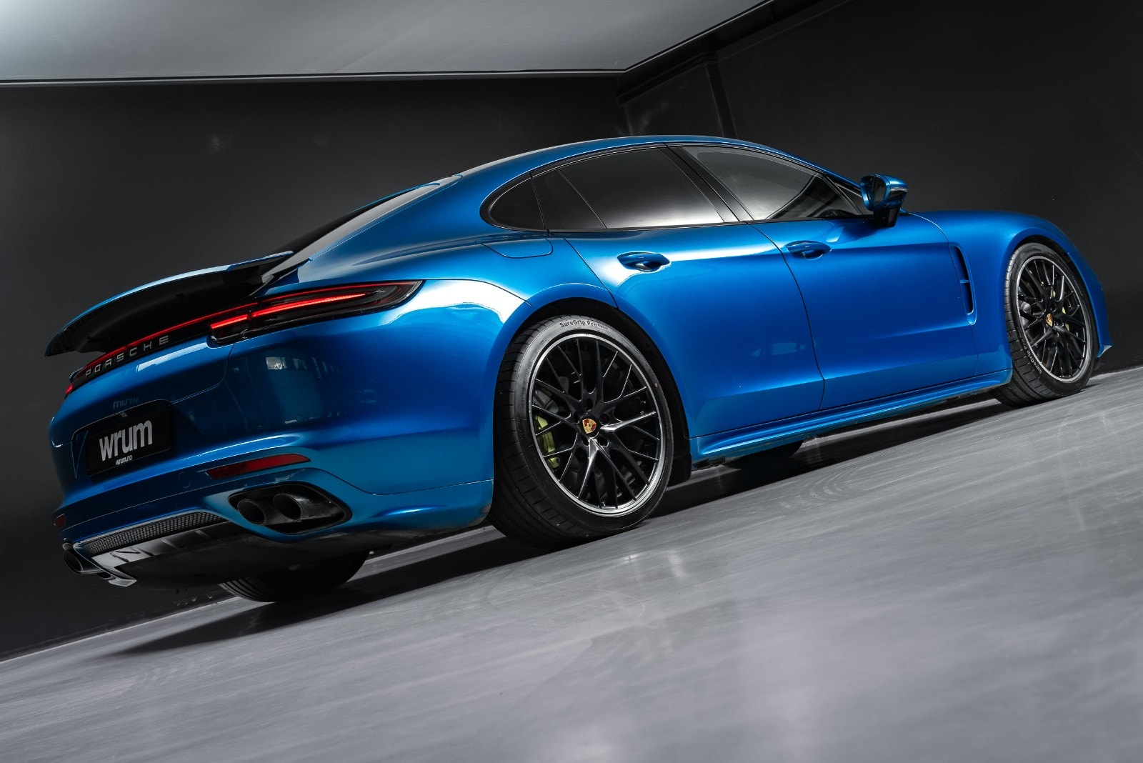 Porsche Panamera 4 E-Hybrid PDK, 462hp, 2017