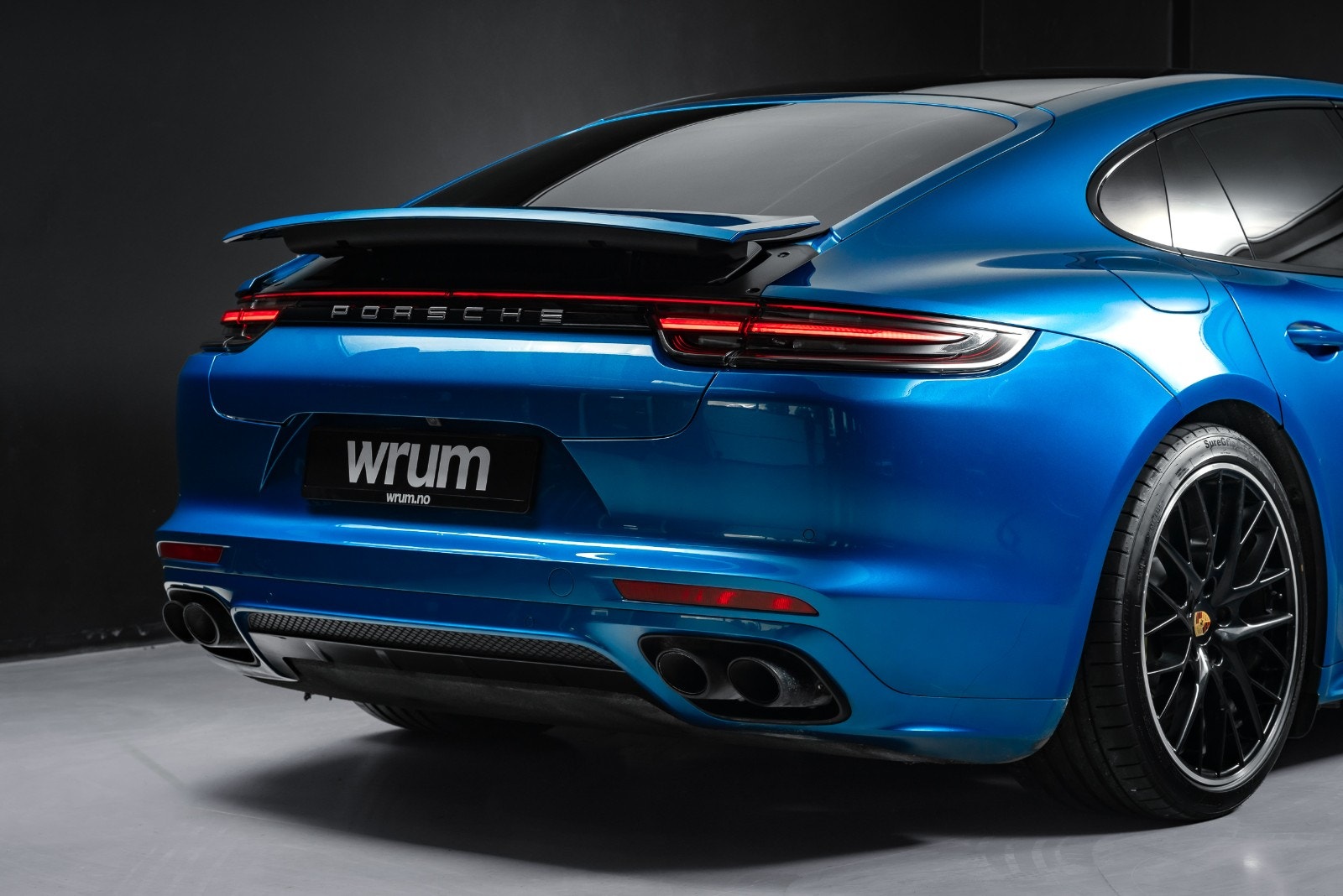 Porsche Panamera 4 E-Hybrid PDK, 462hp, 2017