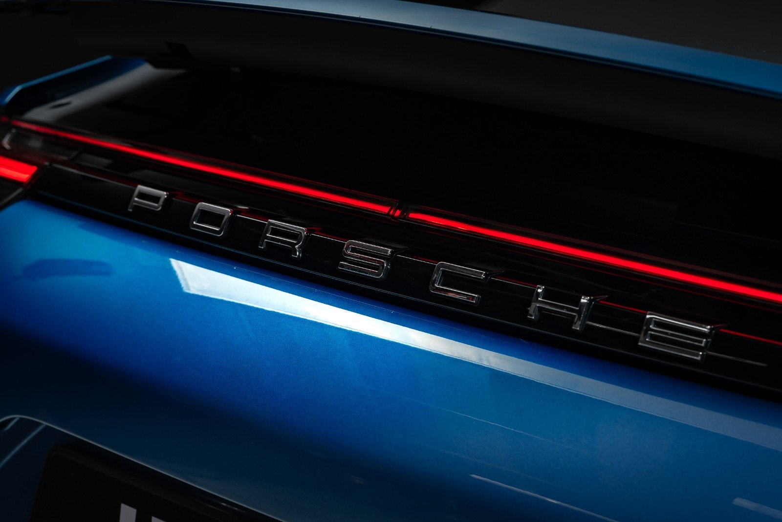 Porsche Panamera 4 E-Hybrid PDK, 462hp, 2017