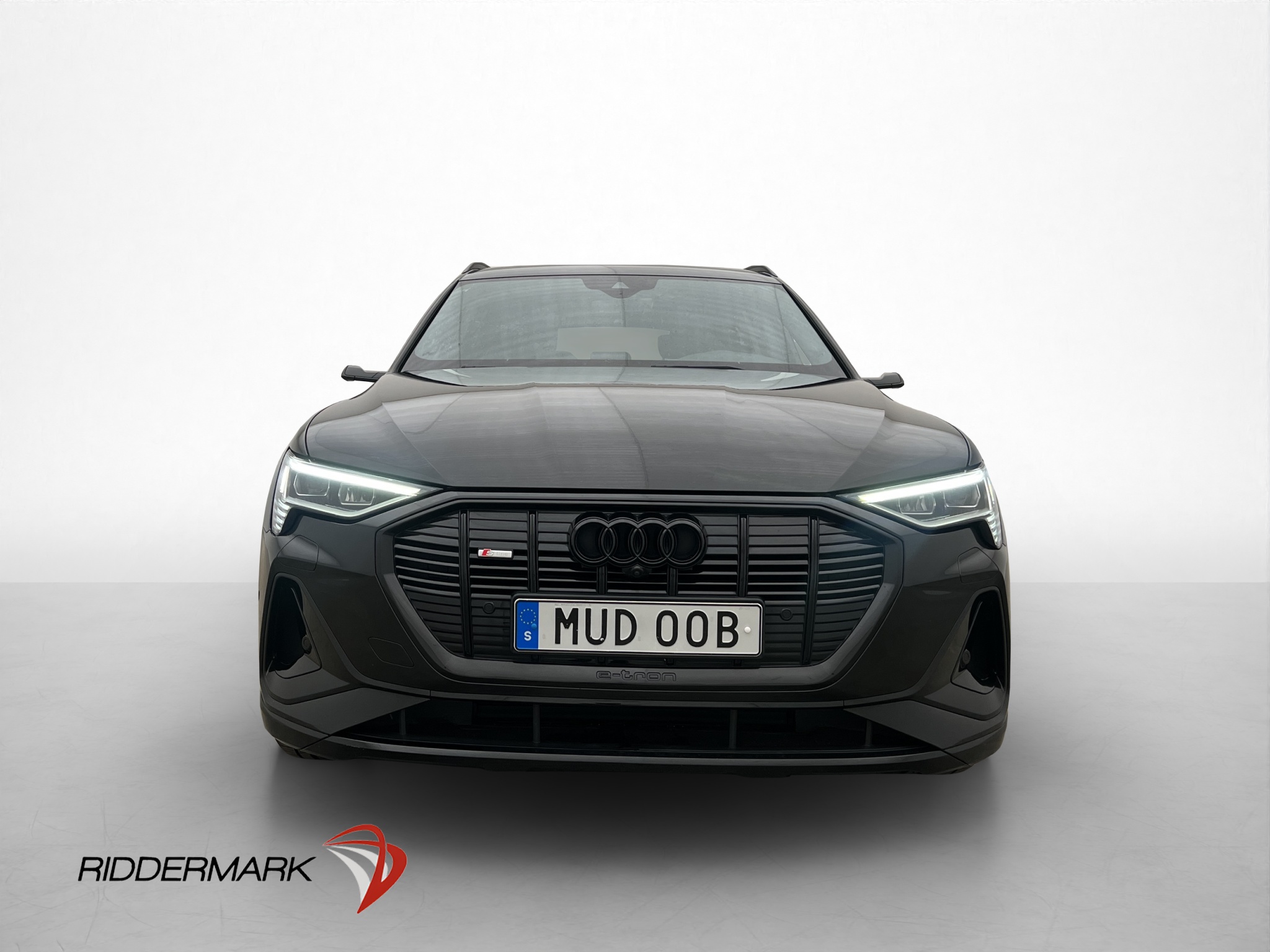 Audi e-tron 55 quattro, 408ps, 2021