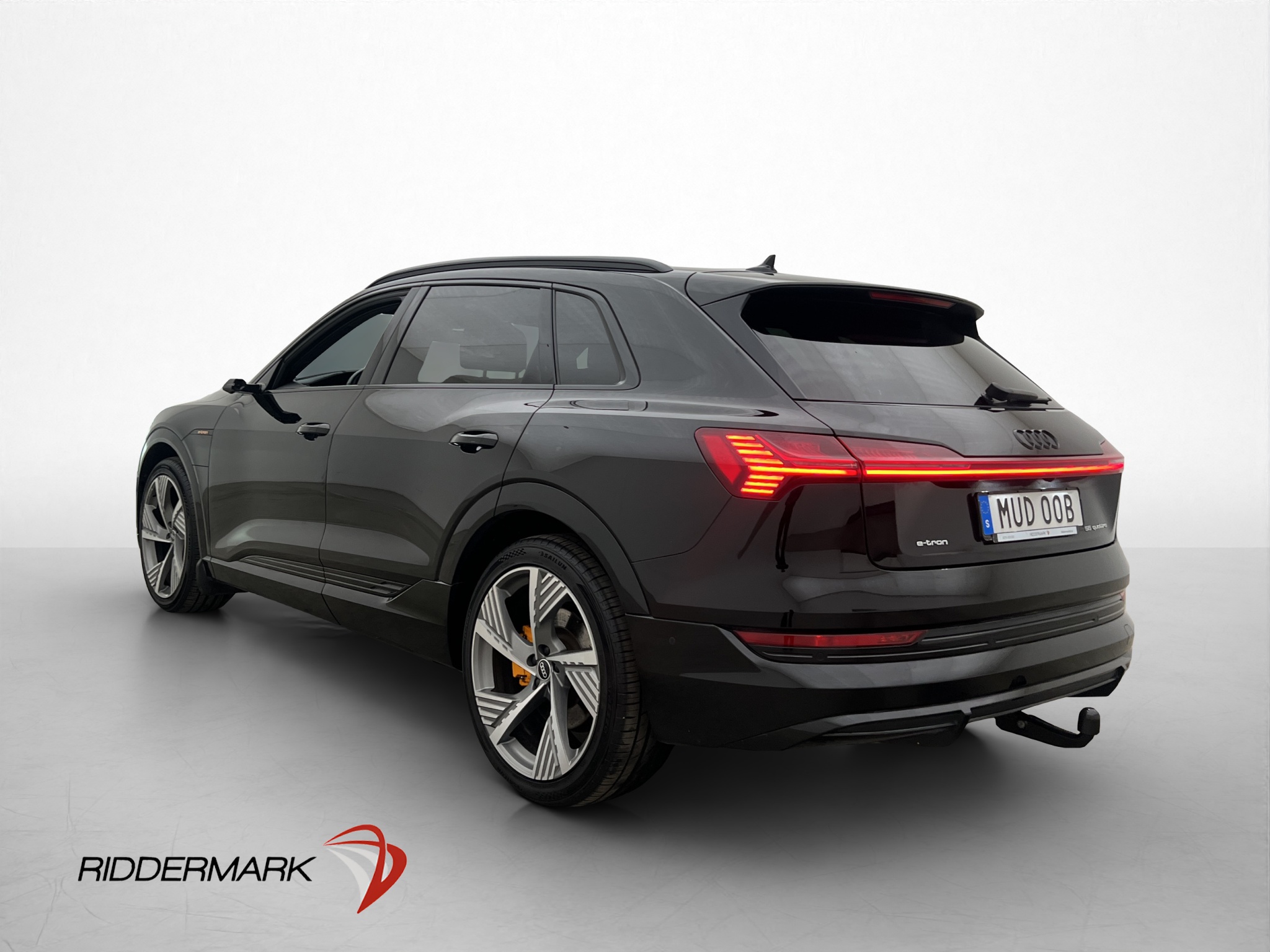 Audi e-tron 55 quattro, 408ps, 2021