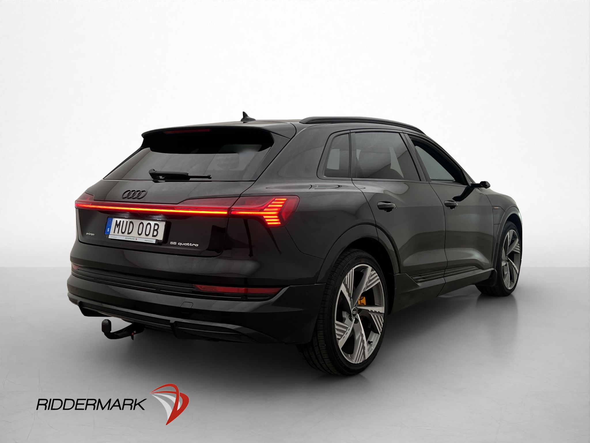 Audi e-tron 55 quattro, 408ps, 2021