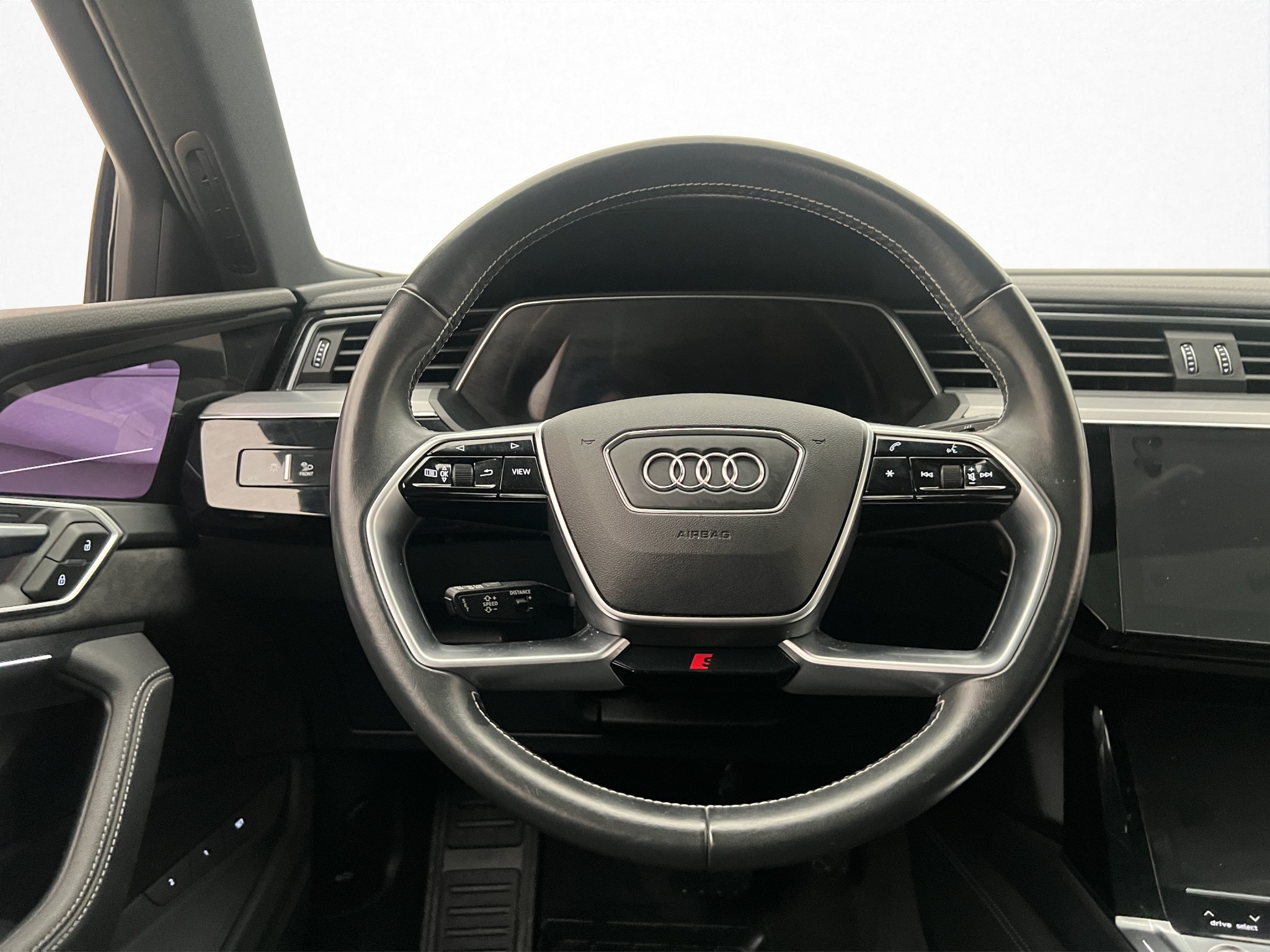 Audi e-tron 55 quattro, 408ps, 2021