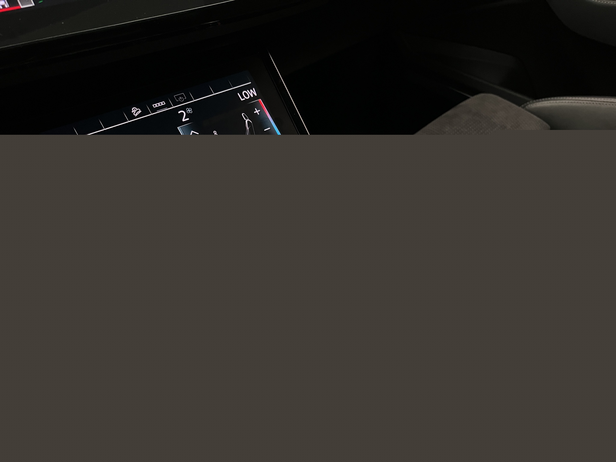 Audi e-tron 55 quattro, 408ps, 2021