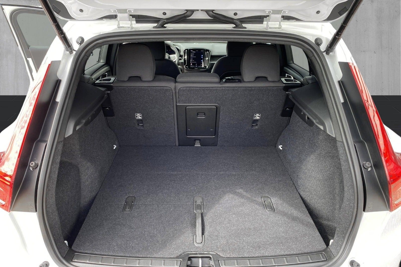 Volvo EX40 Single Motor Extended Range, 252ps, 2026