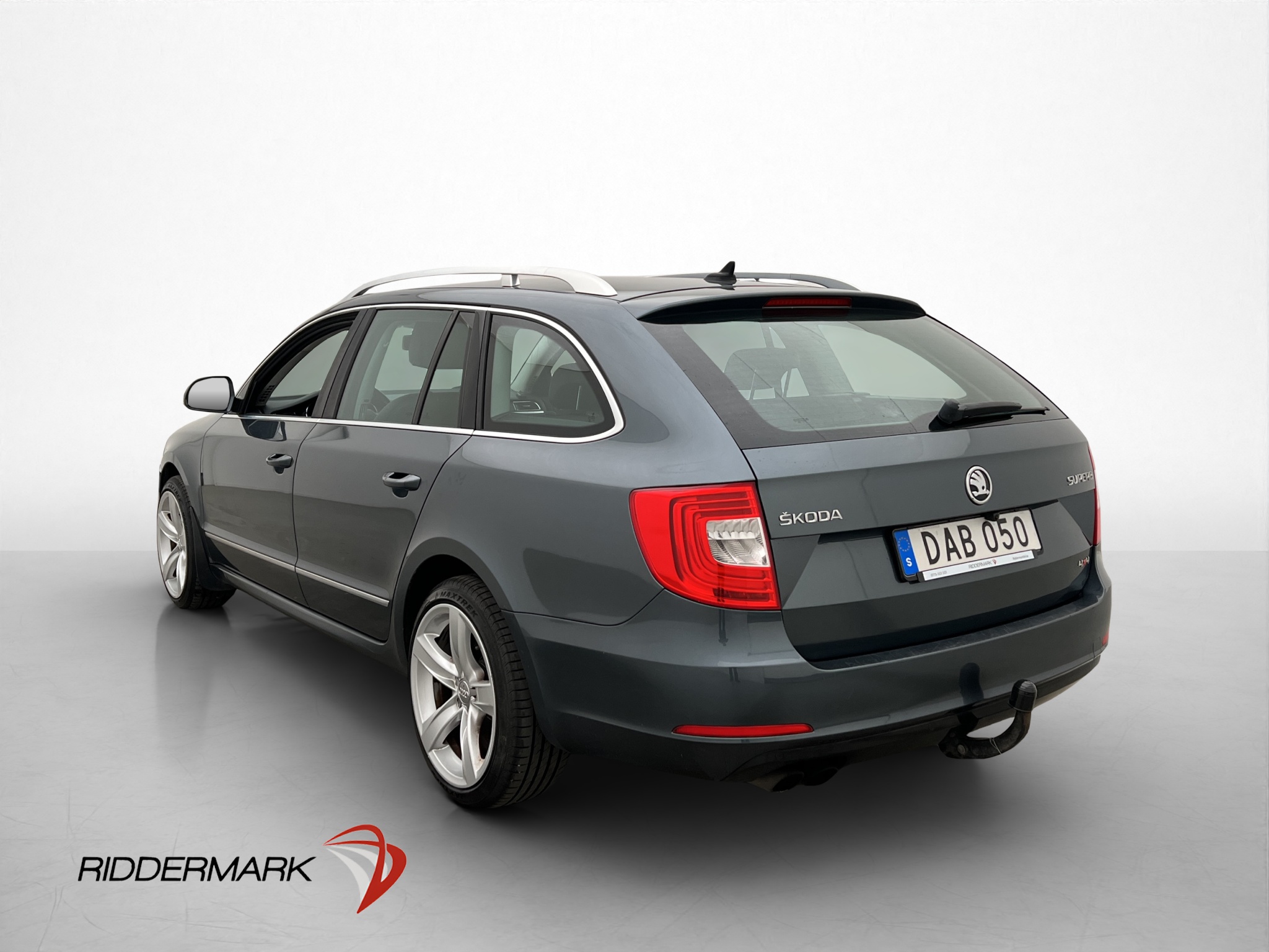 Škoda Superb Combi 2.0 TDI 4x4 DSG Sequential, 6-trins, 170ps, 2015