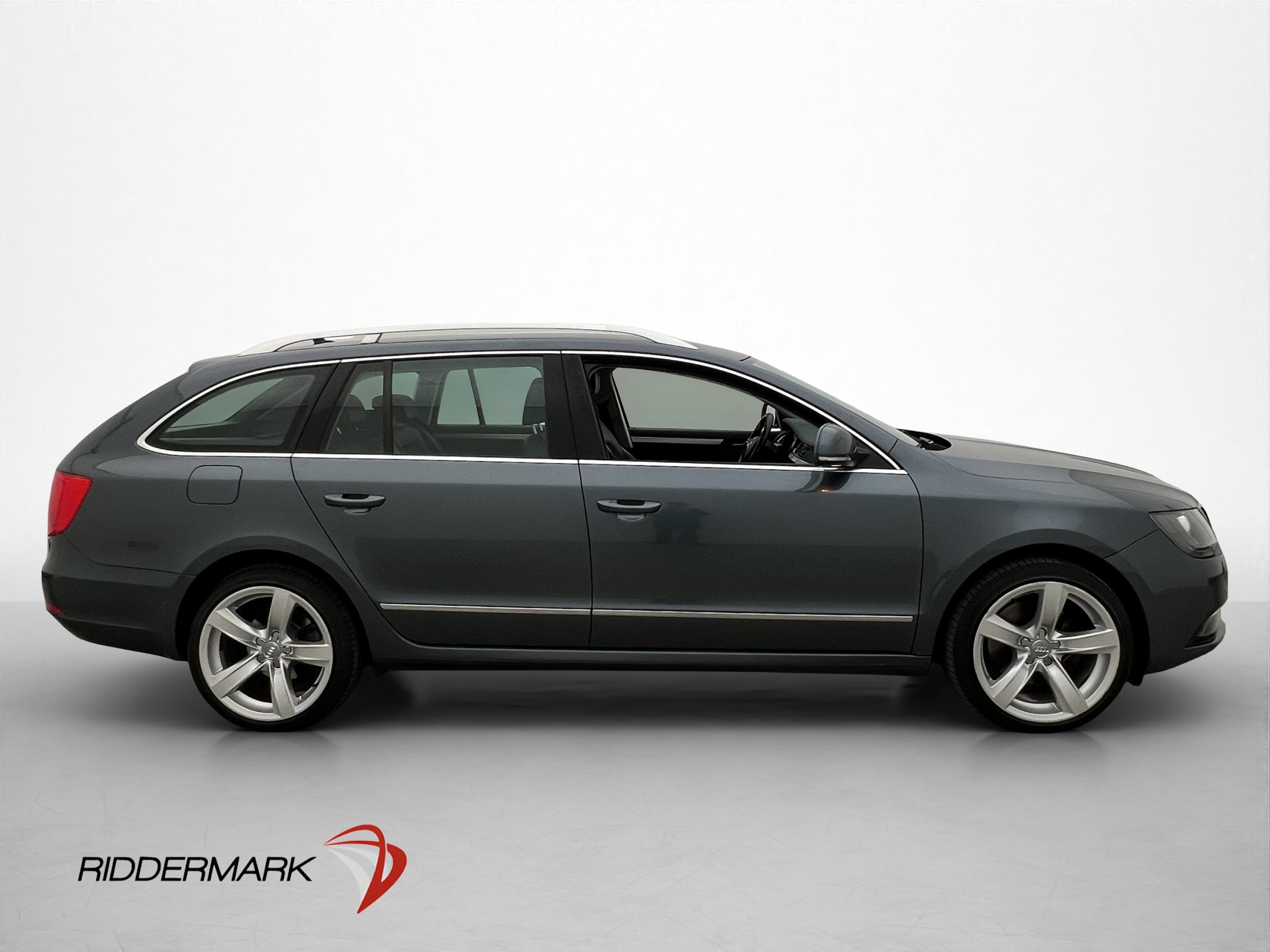 Škoda Superb Combi 2.0 TDI 4x4 DSG Sequential, 6-trins, 170ps, 2015