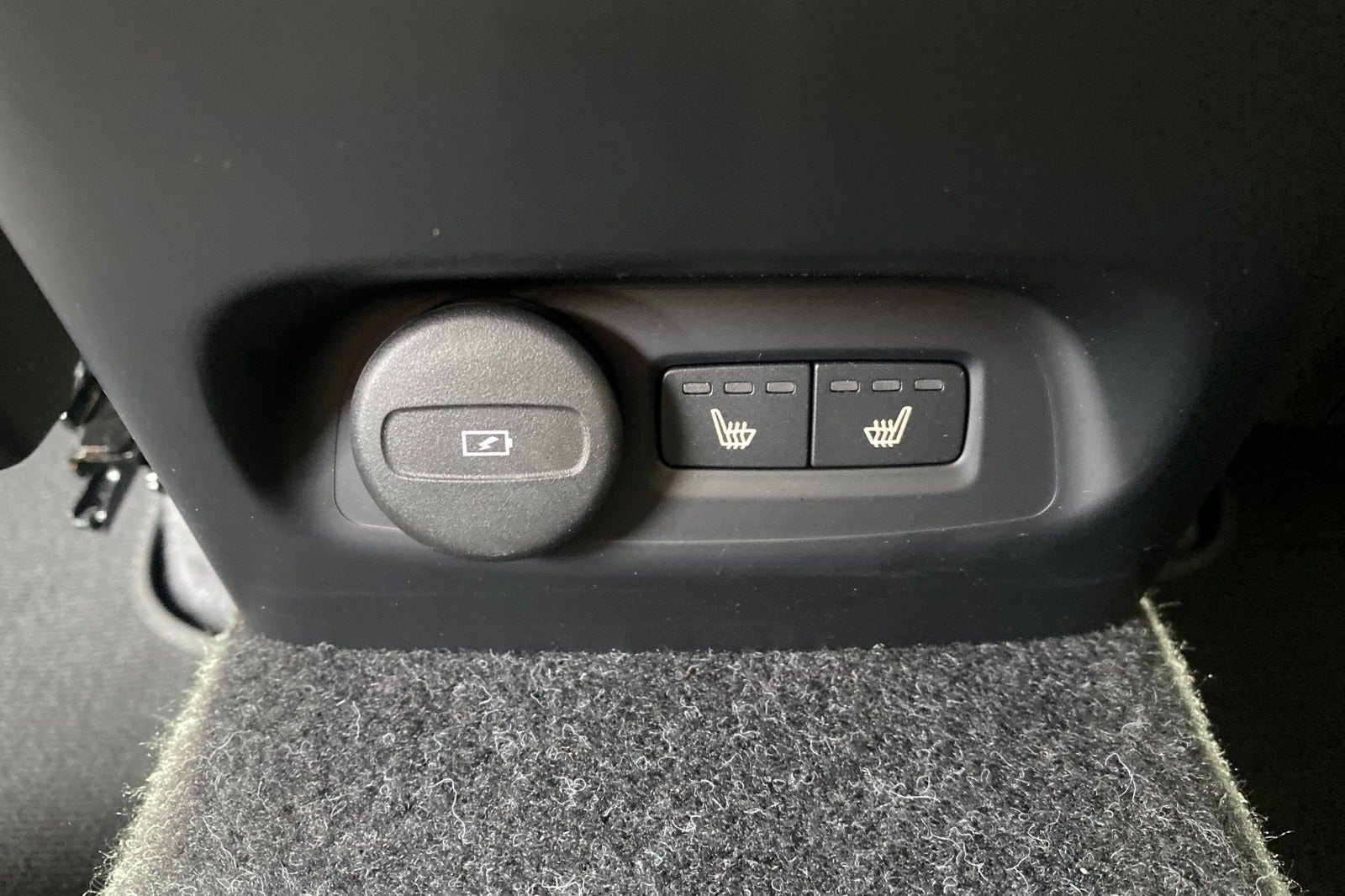 Volvo EX40 Single Motor Extended Range, 252ps, 2026