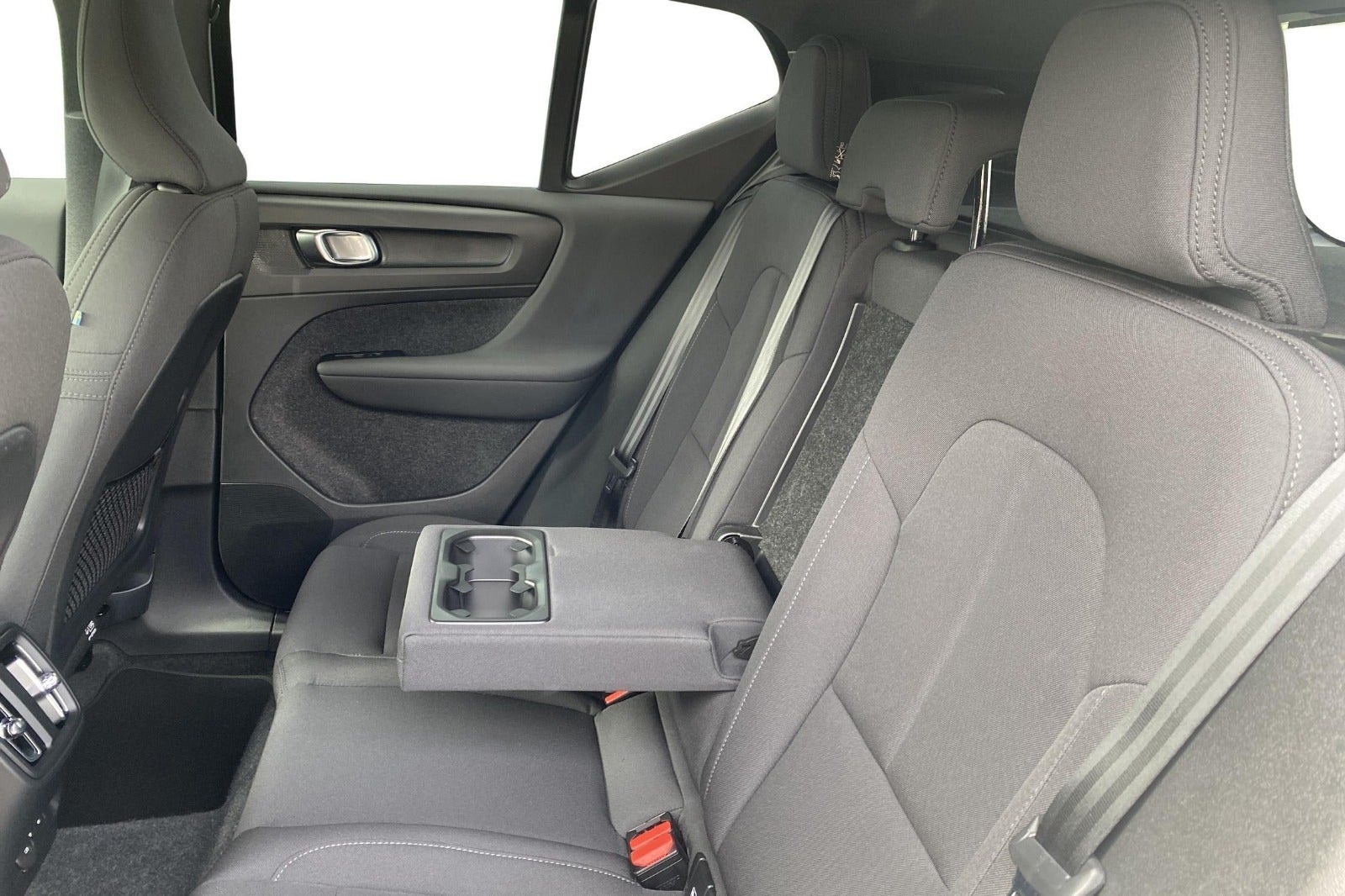 Volvo EX40 Single Motor Extended Range, 252ps, 2026