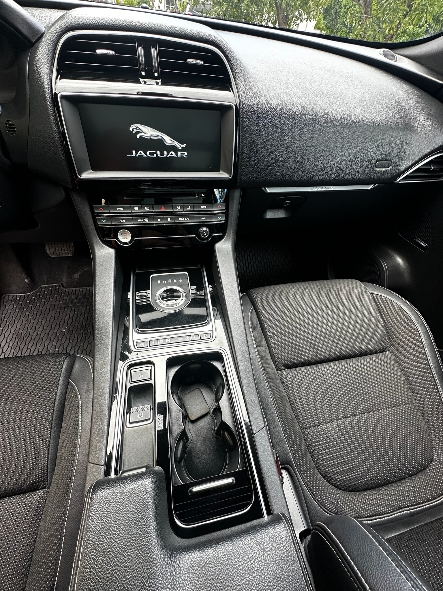 Jaguar F-Pace 20d AWD Automatic, 8-trins, 180ps, 2018