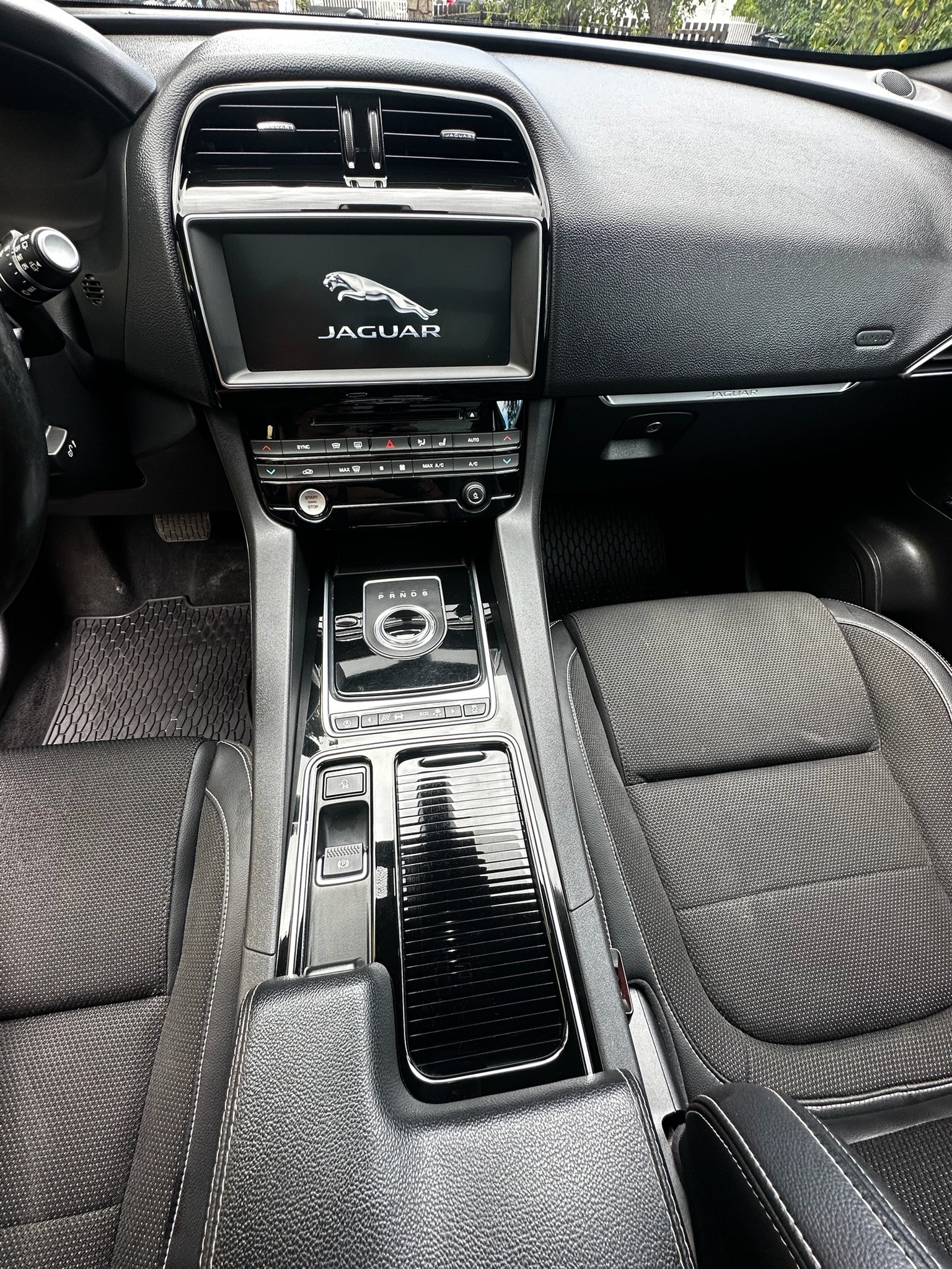 Jaguar F-Pace 20d AWD Automatic, 8-trins, 180ps, 2018