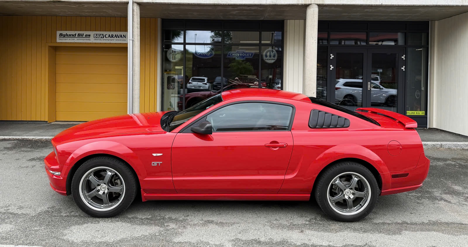 Ford Mustang GT Automatic, 5-trins, 304ps, 2005