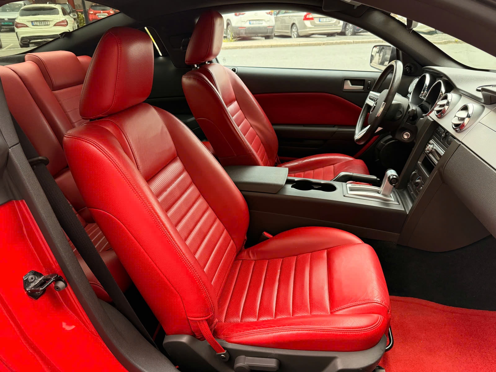 Ford Mustang GT Automatic, 5-trins, 304ps, 2005
