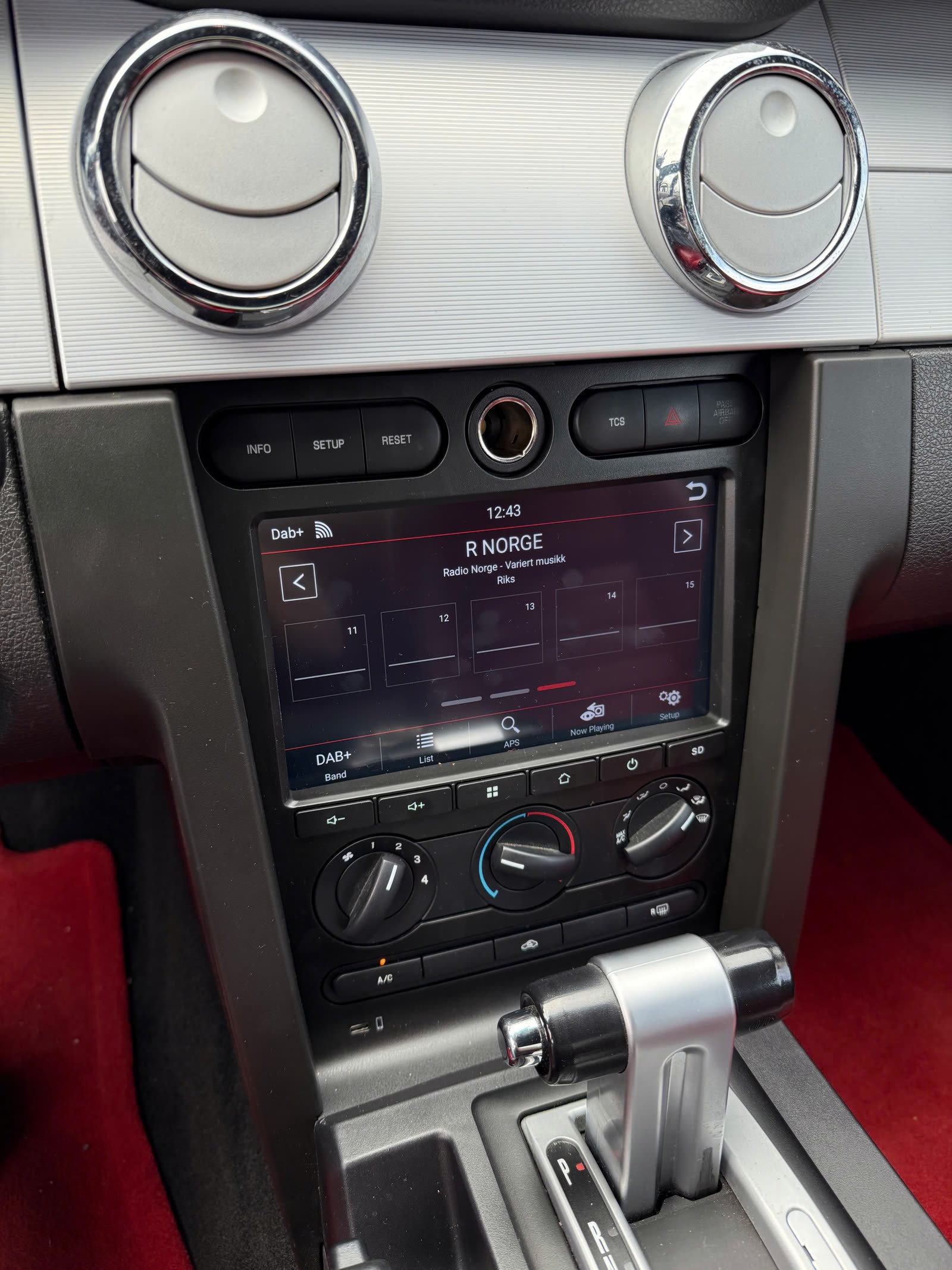 Ford Mustang GT Automatic, 5-trins, 304ps, 2005