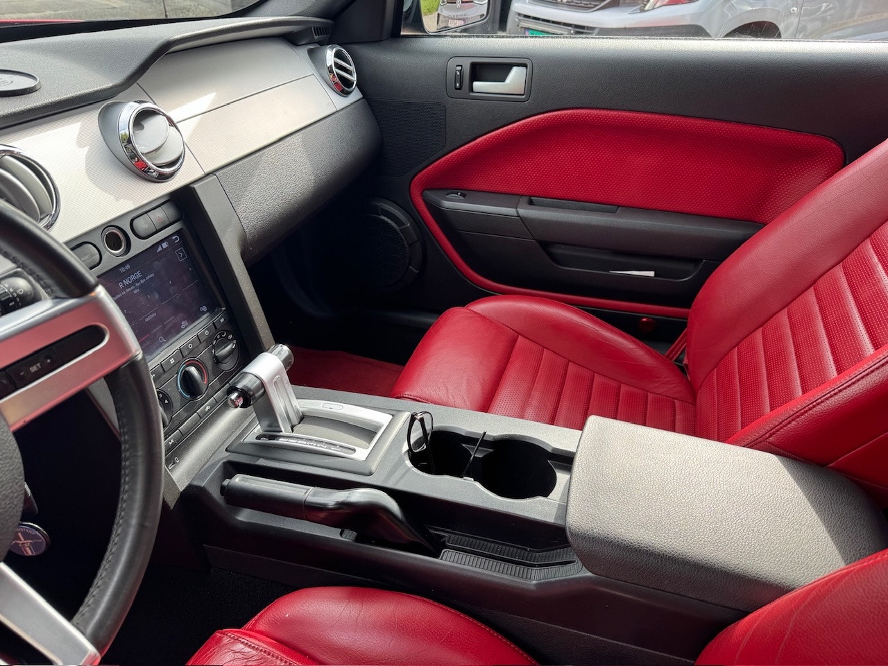 Ford Mustang GT Automatic, 5-trins, 304ps, 2005