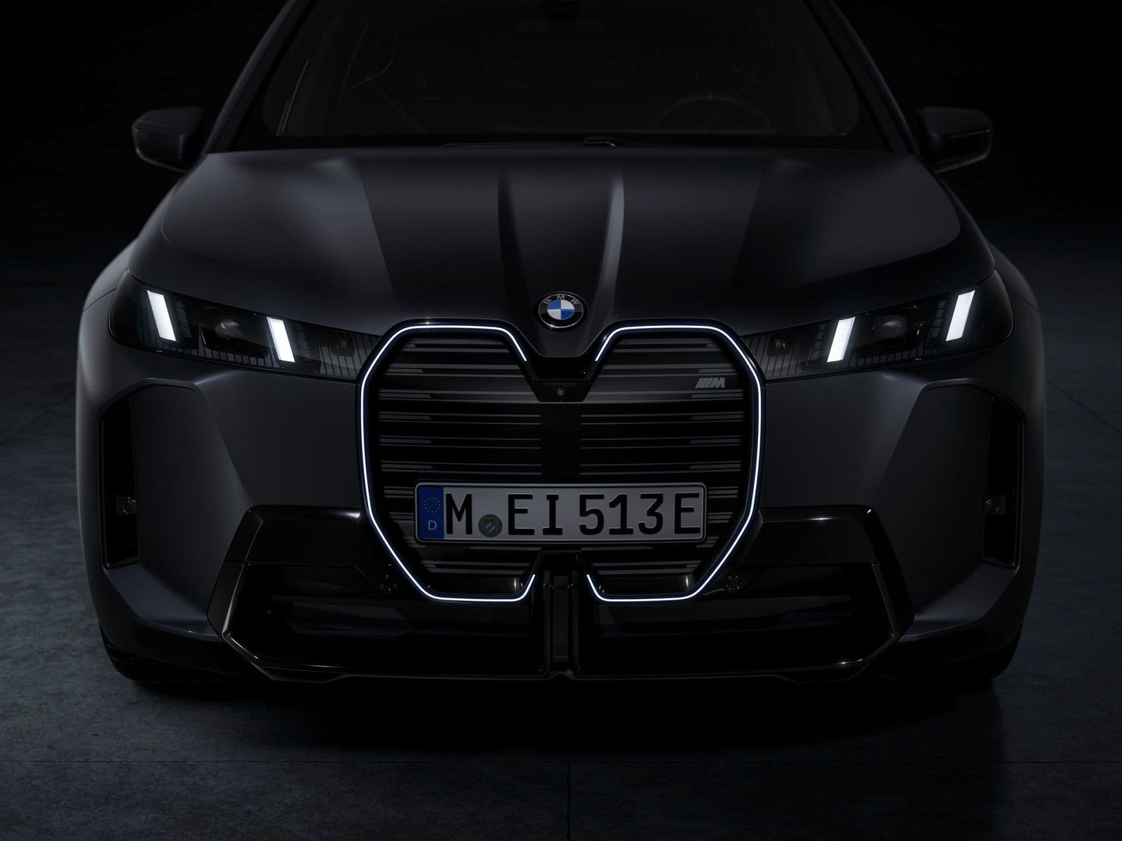 BMW iX M70 xDrive, 660hp, 2025