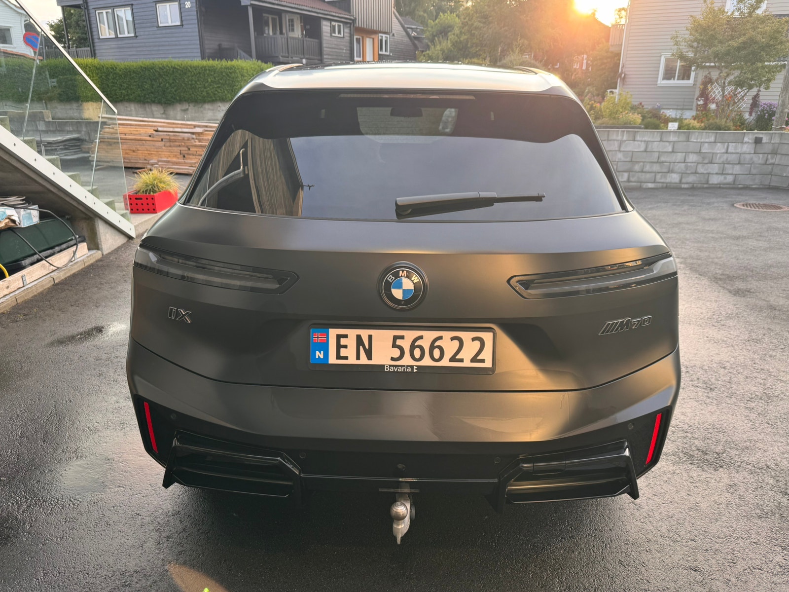 BMW iX M70 xDrive, 660hp, 2025