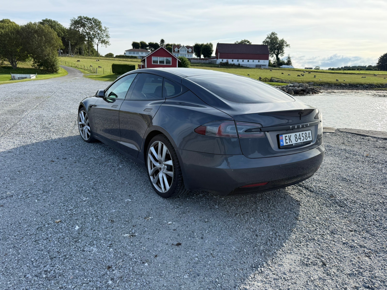 Tesla Model S 100D, 525ps, 2018