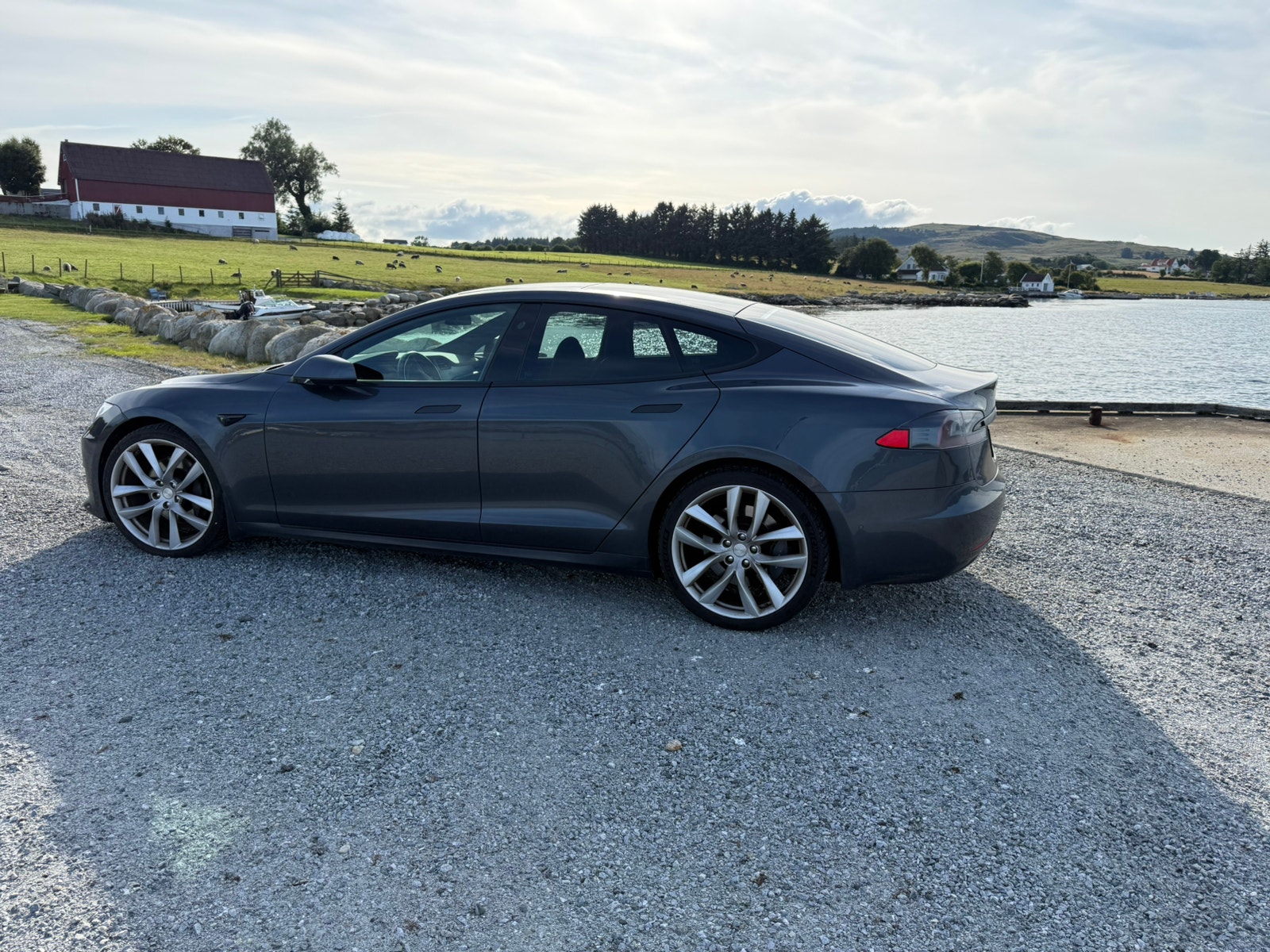 Tesla Model S 100D, 525ps, 2018