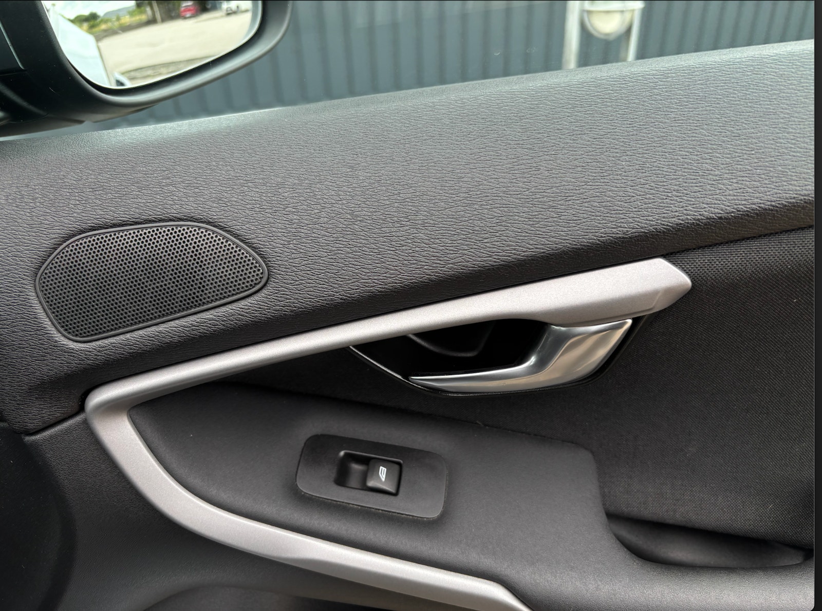 Volvo V40 D2 Manual, 115hp, 2015