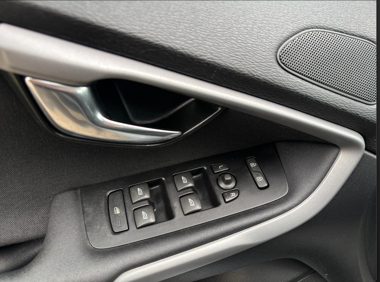 Volvo V40 D2 Manual, 115hp, 2015