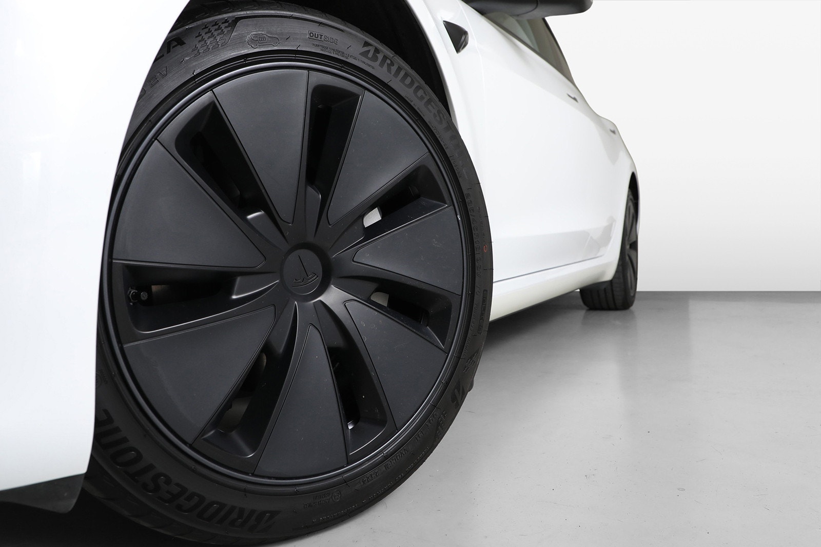 Tesla Model 3 Long Range AWD, 498hp, 2024