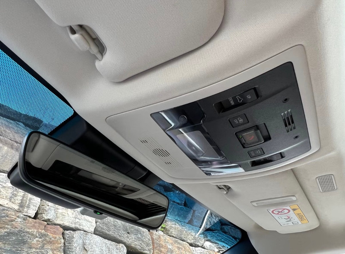 Lexus ES 300h 2.5 E-CVT, 218ps, 2019