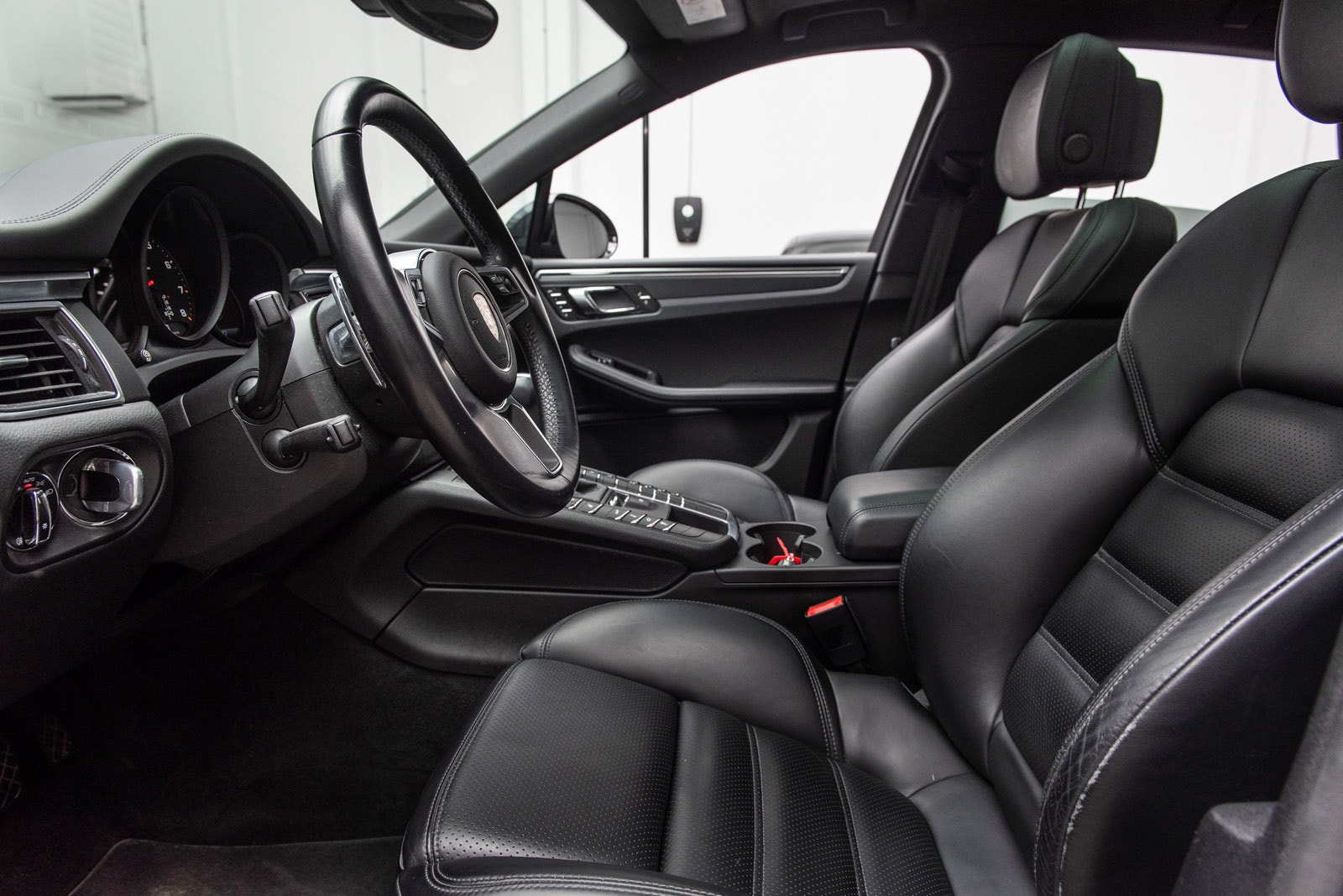 Porsche Macan PDK, 252hp, 2018