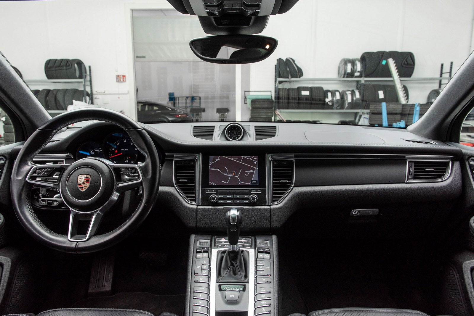Porsche Macan PDK, 252hp, 2018