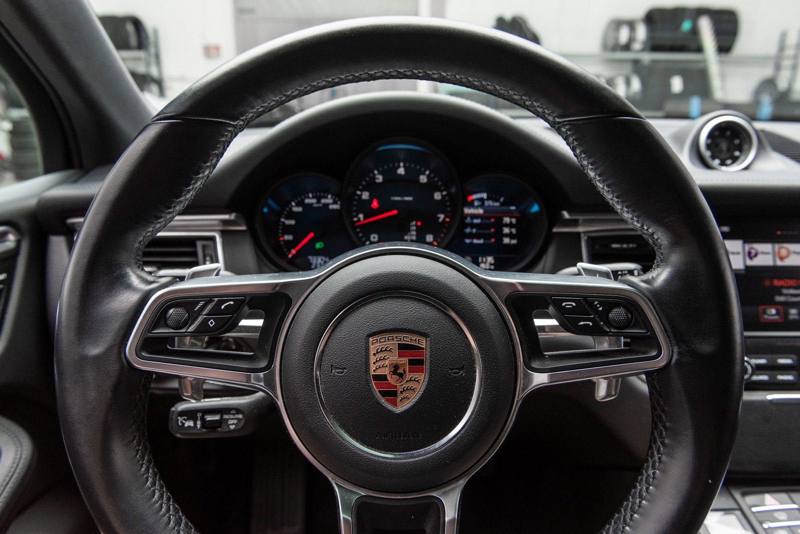 Porsche Macan PDK, 252hp, 2018